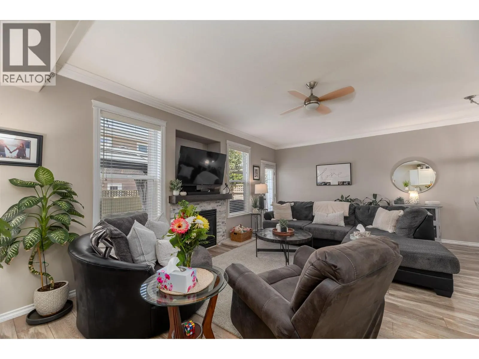 1742 FAIRFORD Drive Unit# 106
