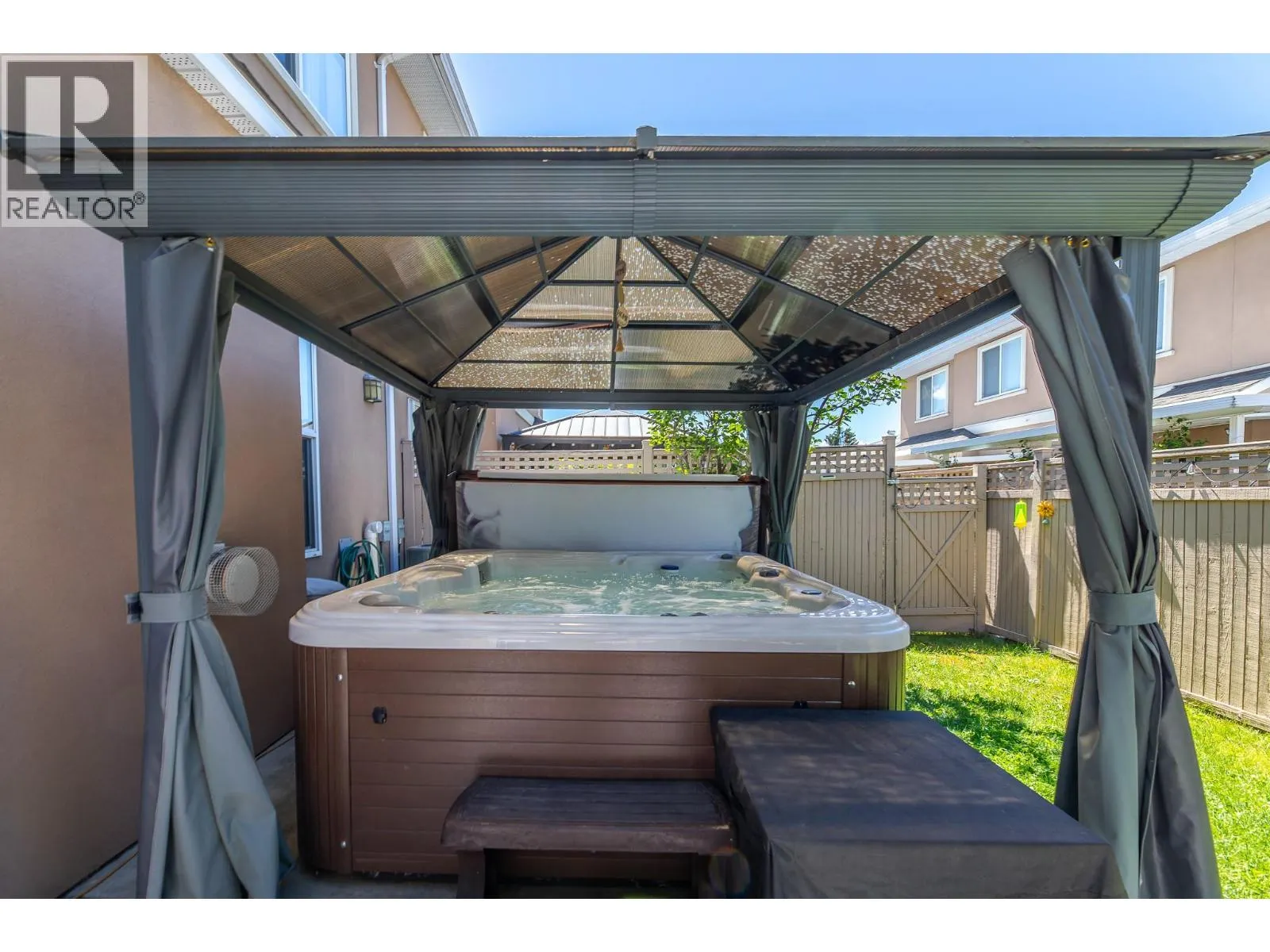 1742 FAIRFORD Drive Unit# 106