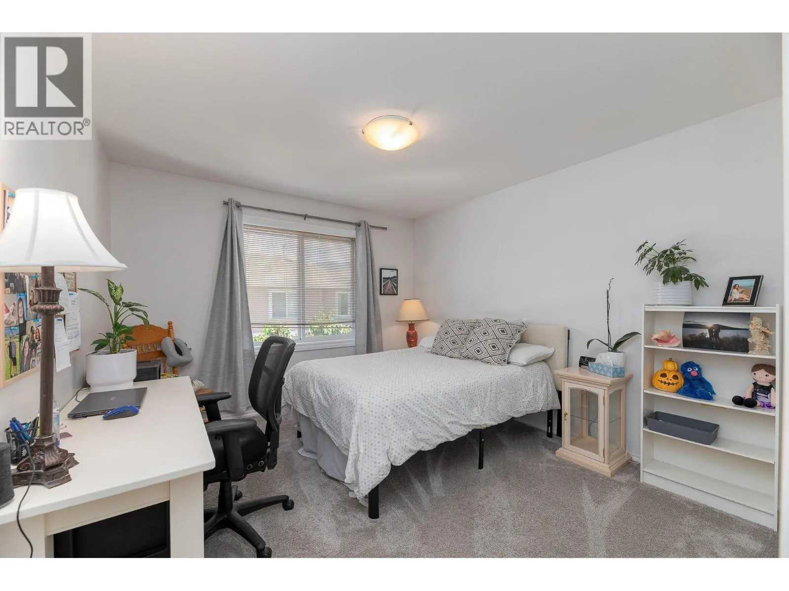 1742 FAIRFORD Drive Unit# 106