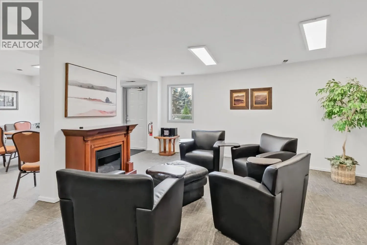 3335 Richter Street Unit# 201