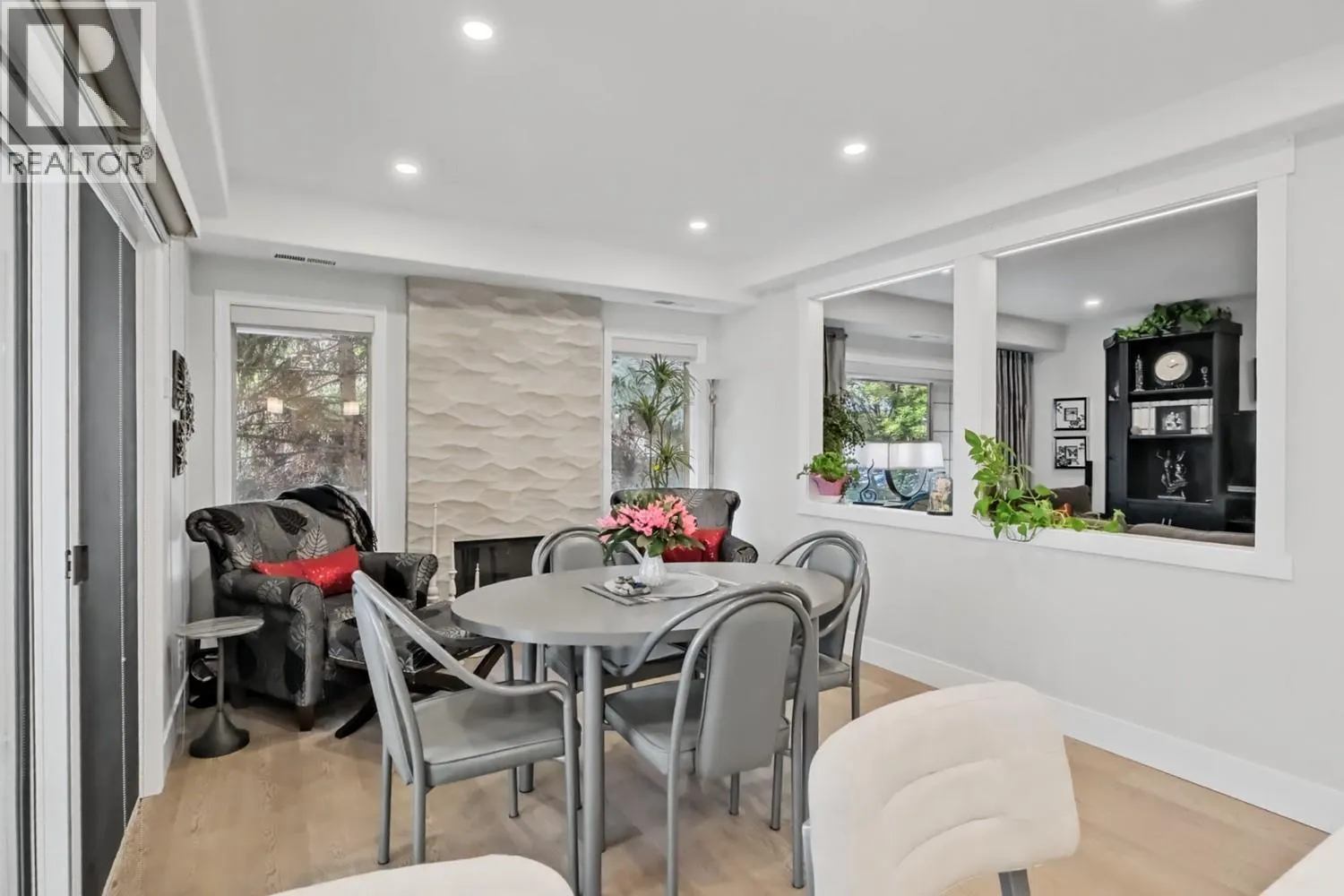 3335 Richter Street Unit# 201