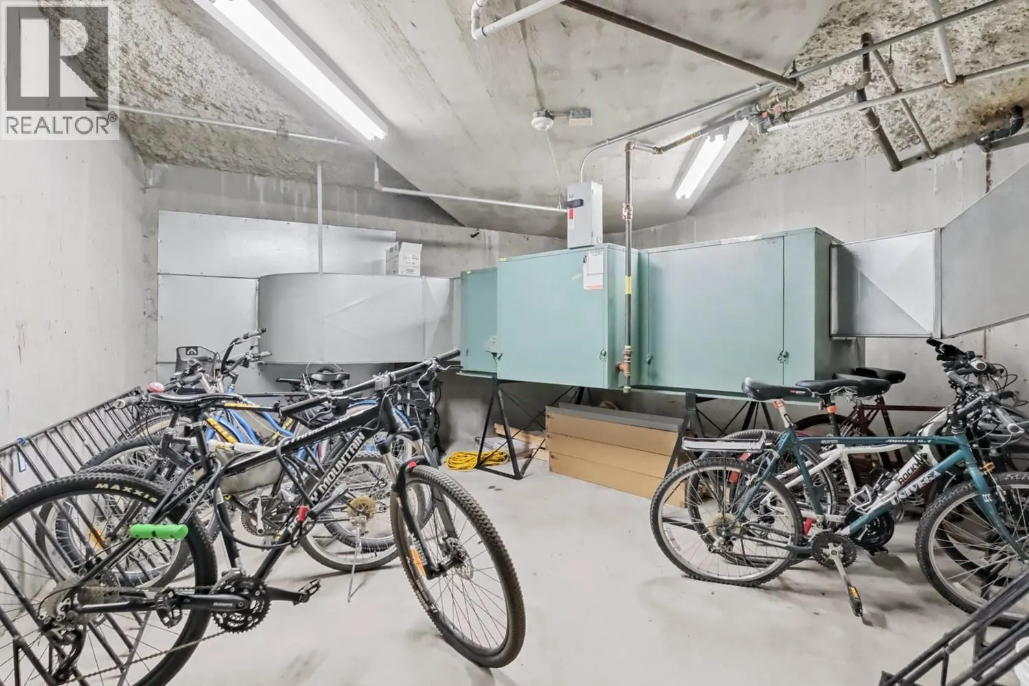 3335 Richter Street Unit# 201