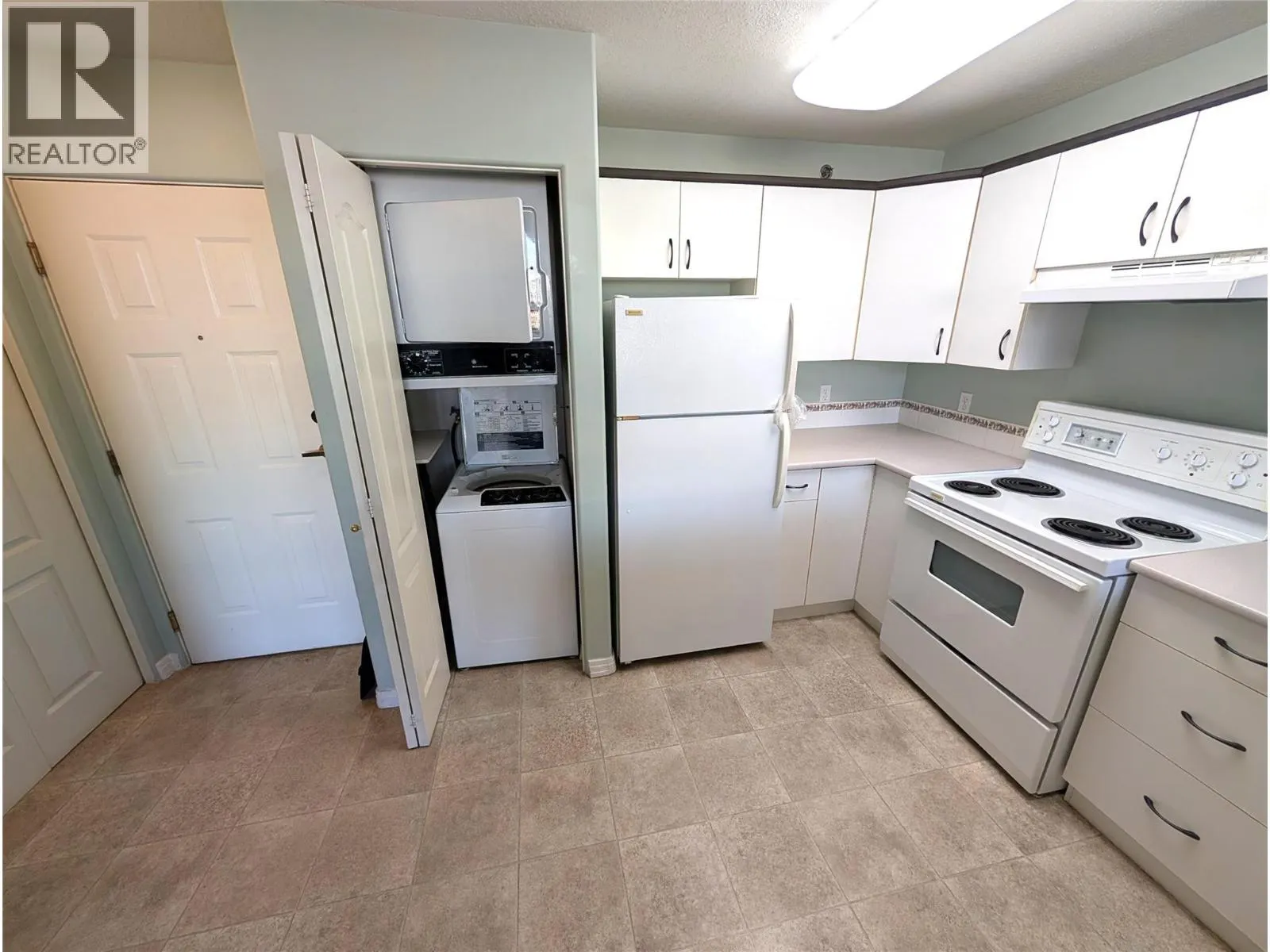 554 SEYMOUR Street Unit# 411