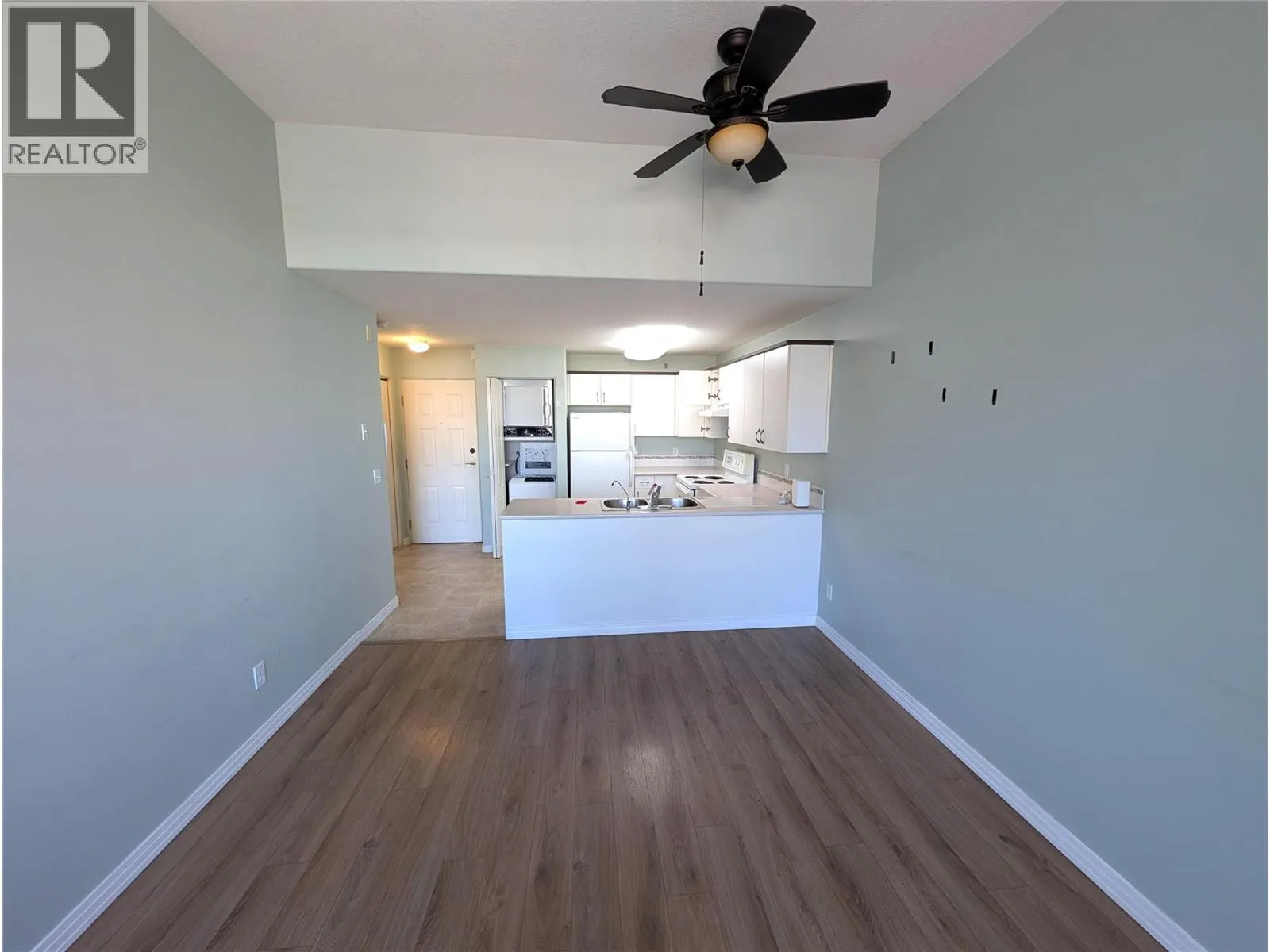 554 SEYMOUR Street Unit# 411