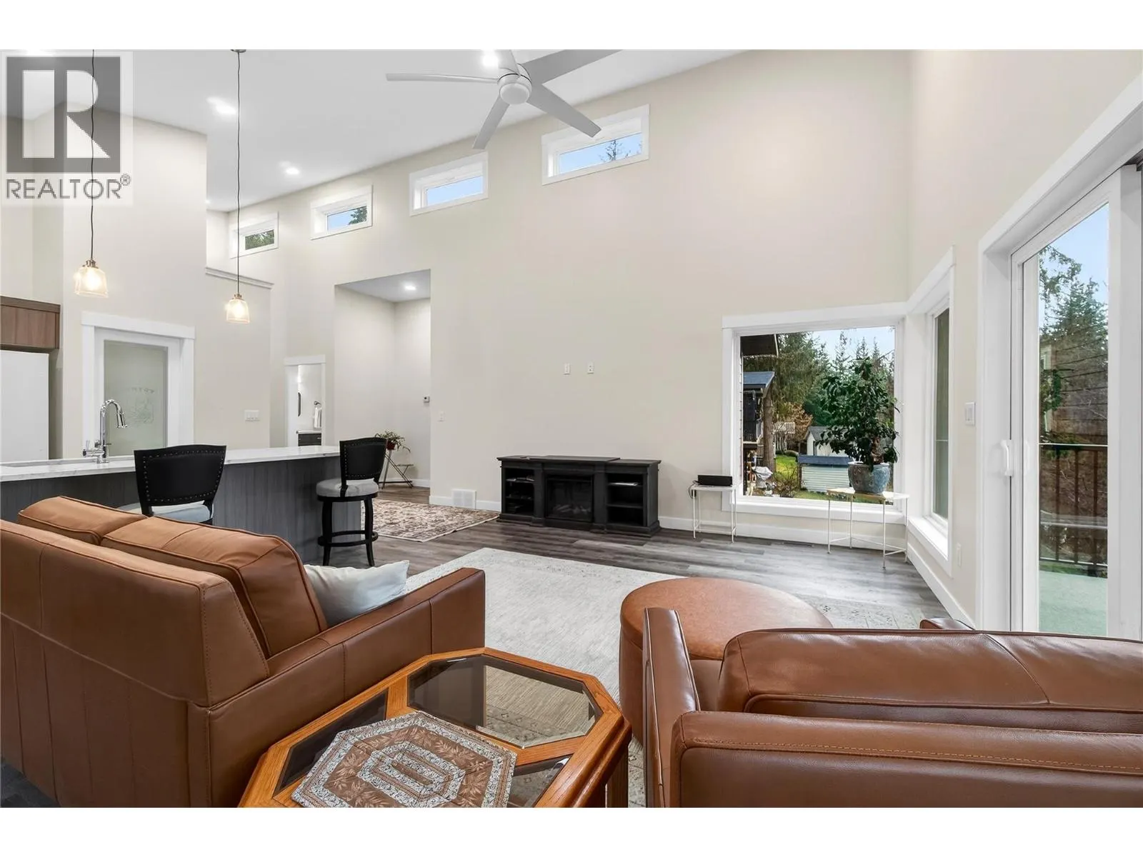 3044 Cedar Drive