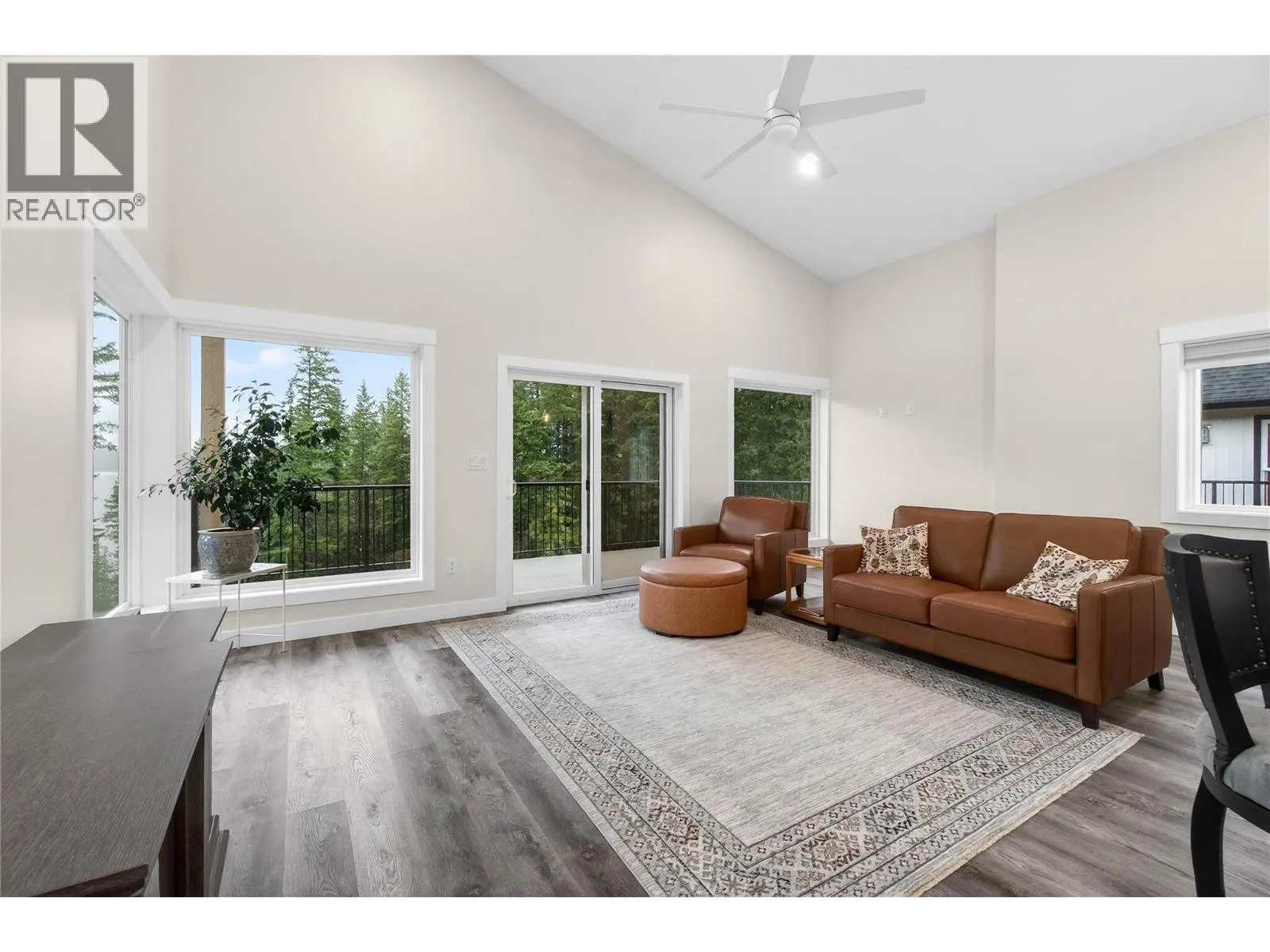 3044 Cedar Drive