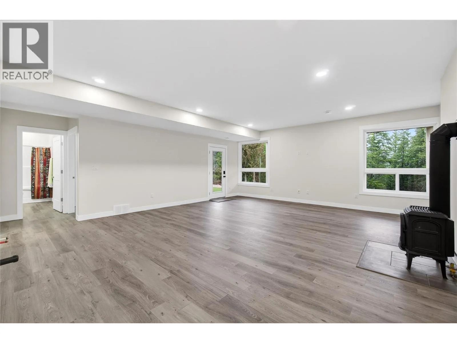 3044 Cedar Drive