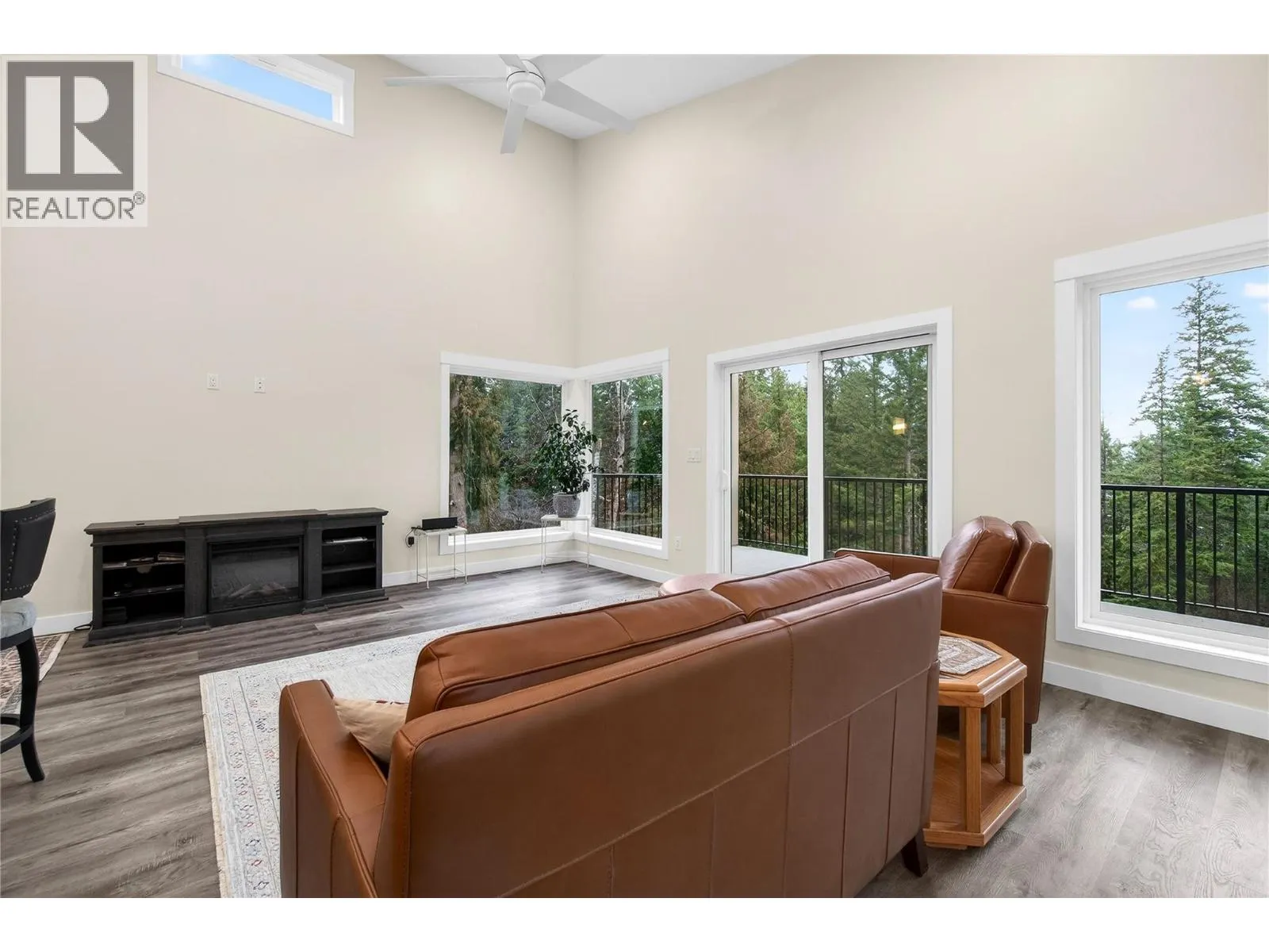 3044 Cedar Drive