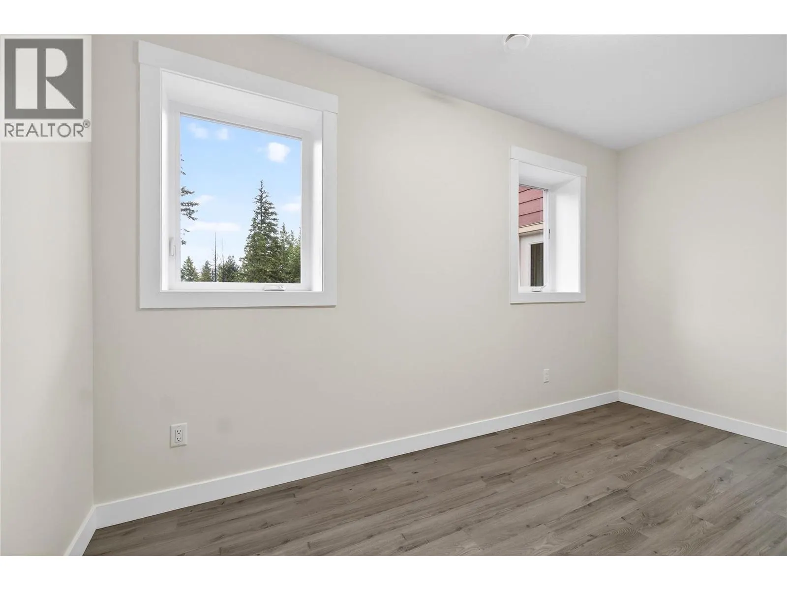 3044 Cedar Drive