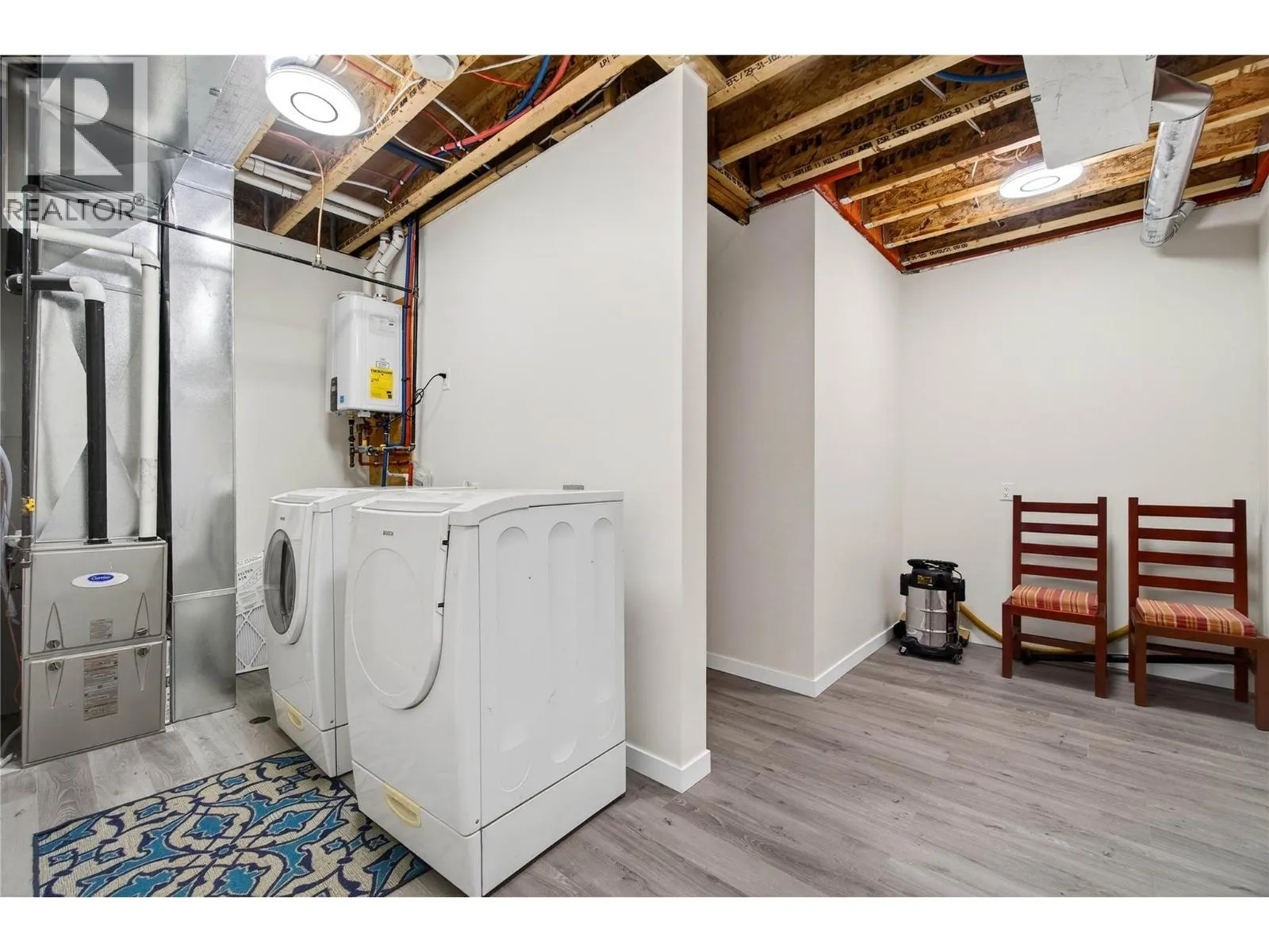 3044 Cedar Drive