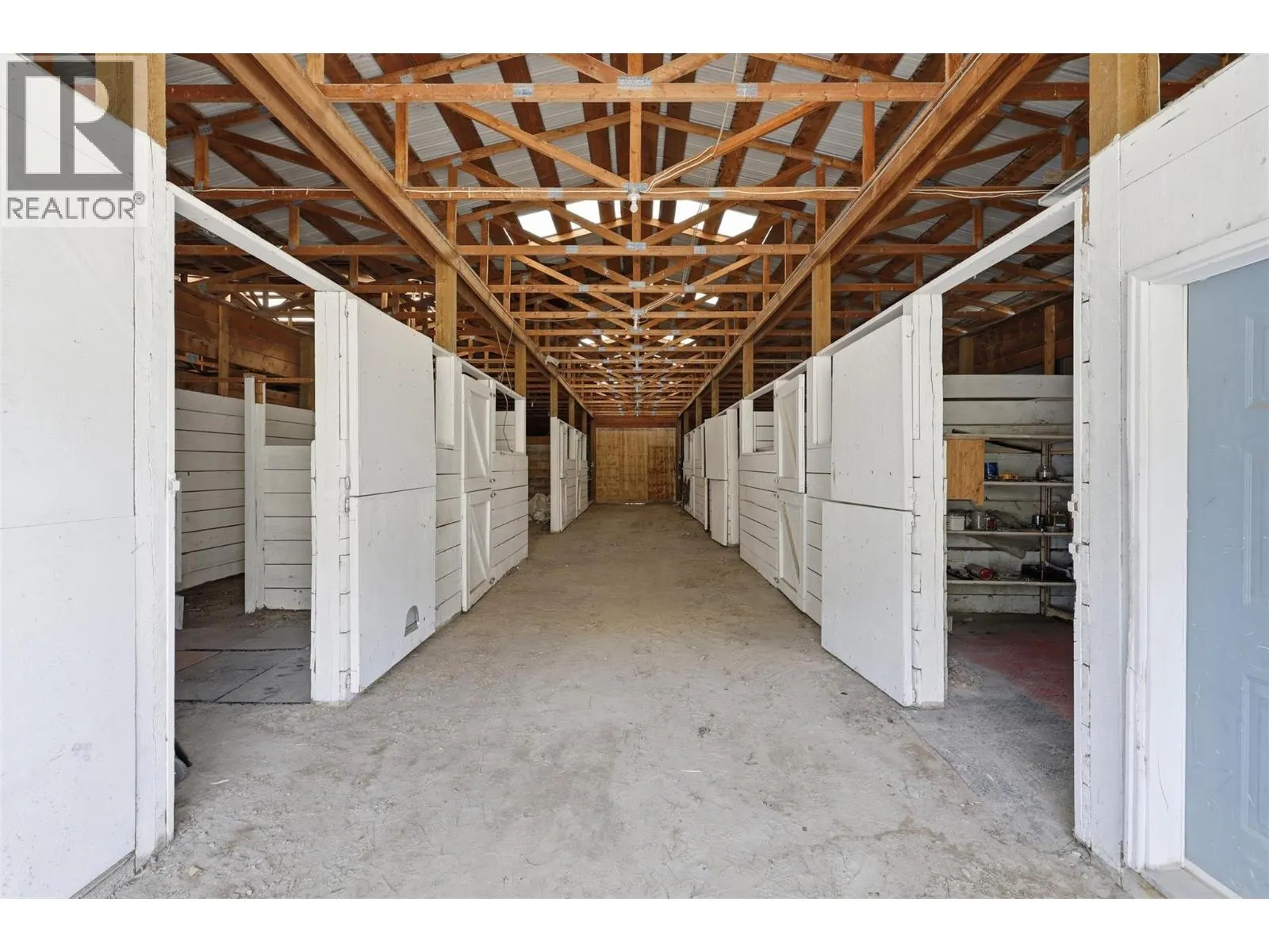 3335 SHUSWAP Road