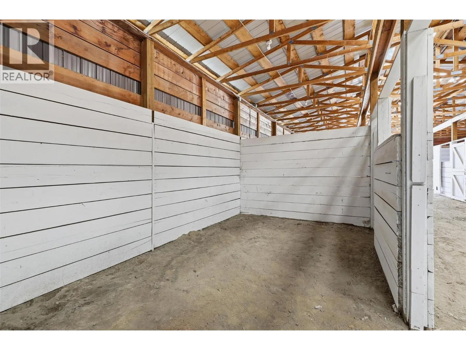 3335 SHUSWAP Road