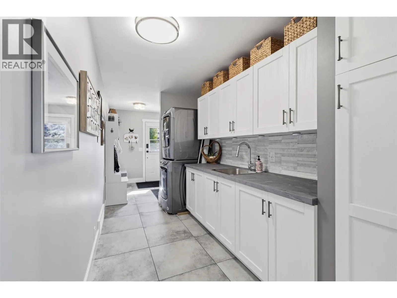 3335 SHUSWAP Road