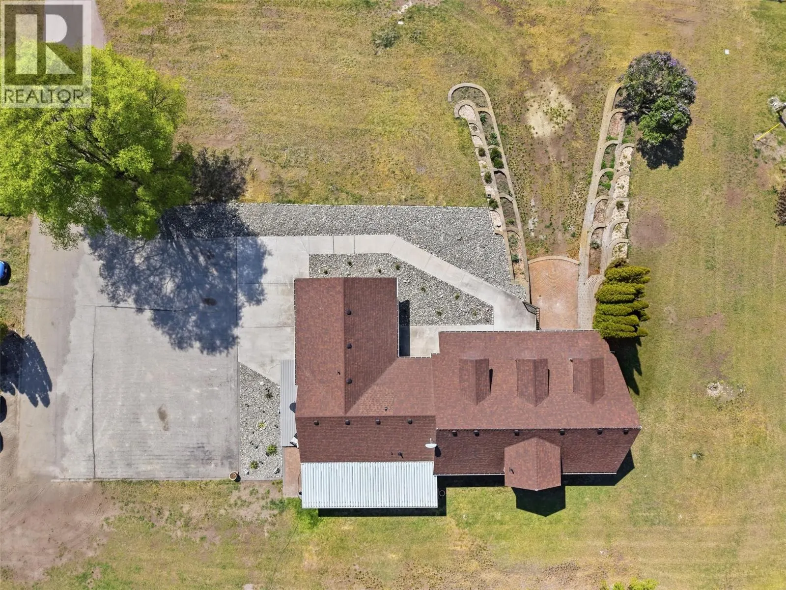 3335 SHUSWAP Road