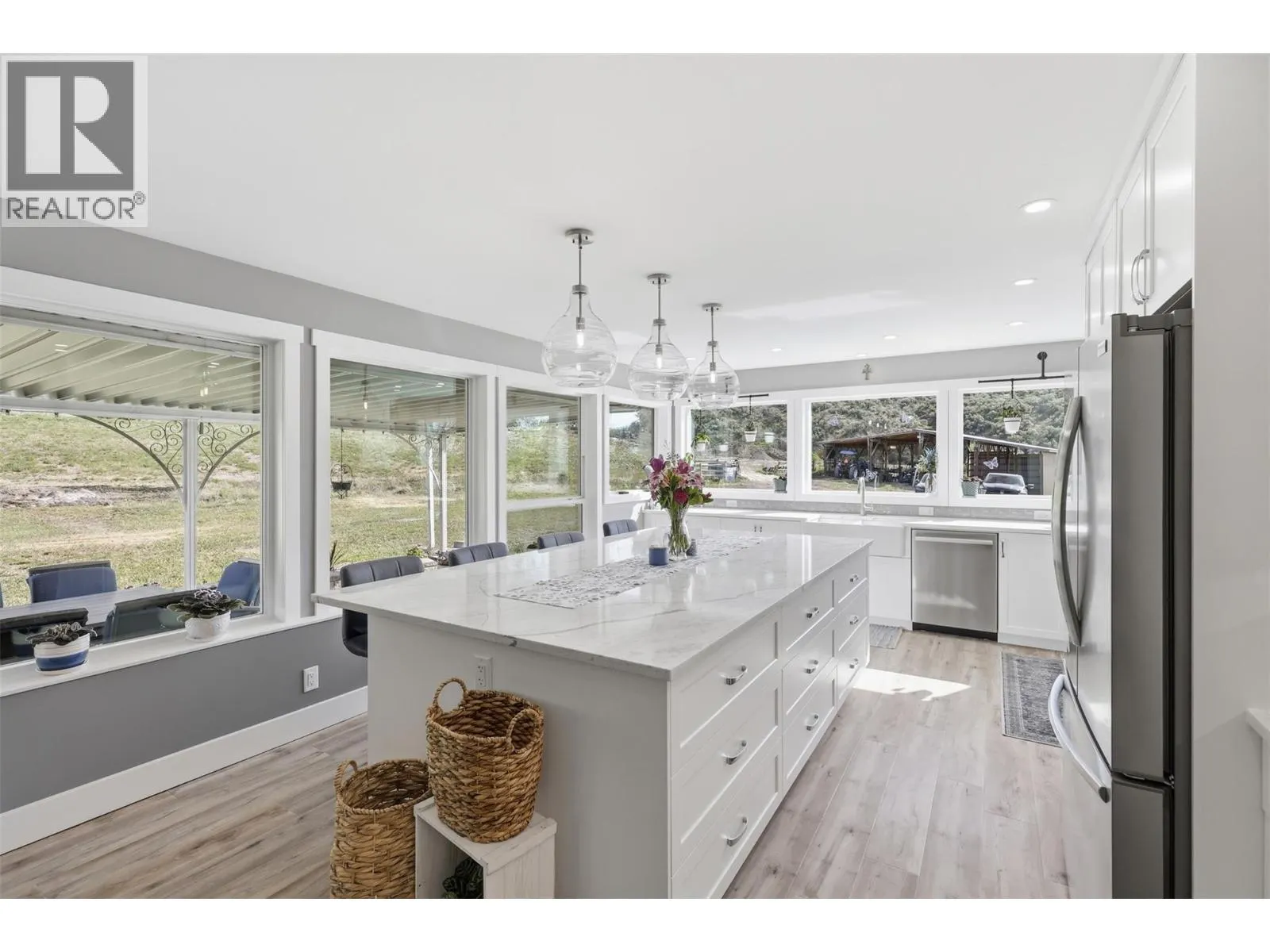 3335 SHUSWAP Road