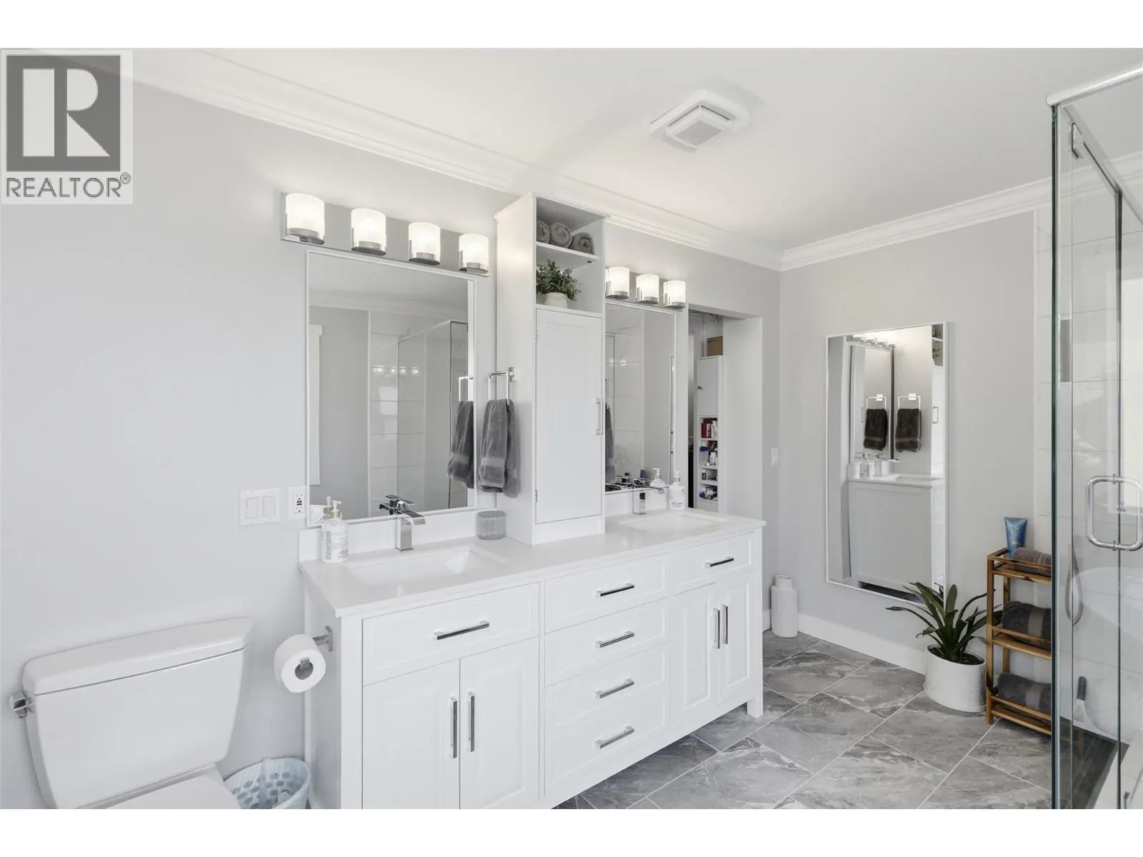 3335 SHUSWAP Road