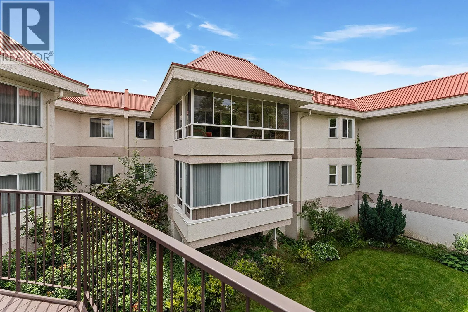 1534 LAWRENCE Avenue Unit# 304