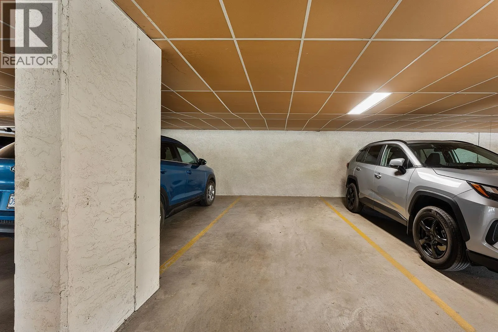 1534 LAWRENCE Avenue Unit# 304