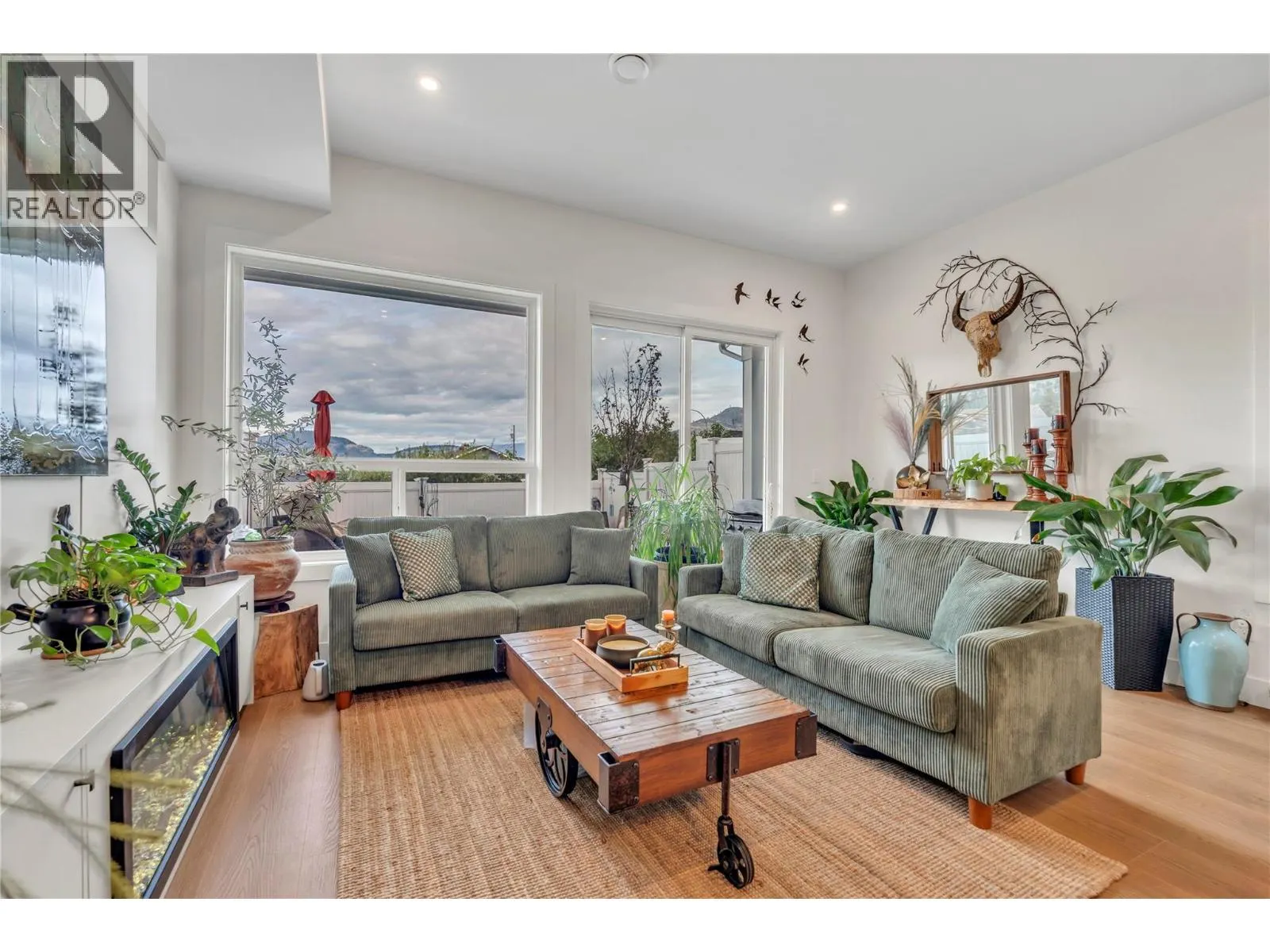 386 Chardonnay Avenue