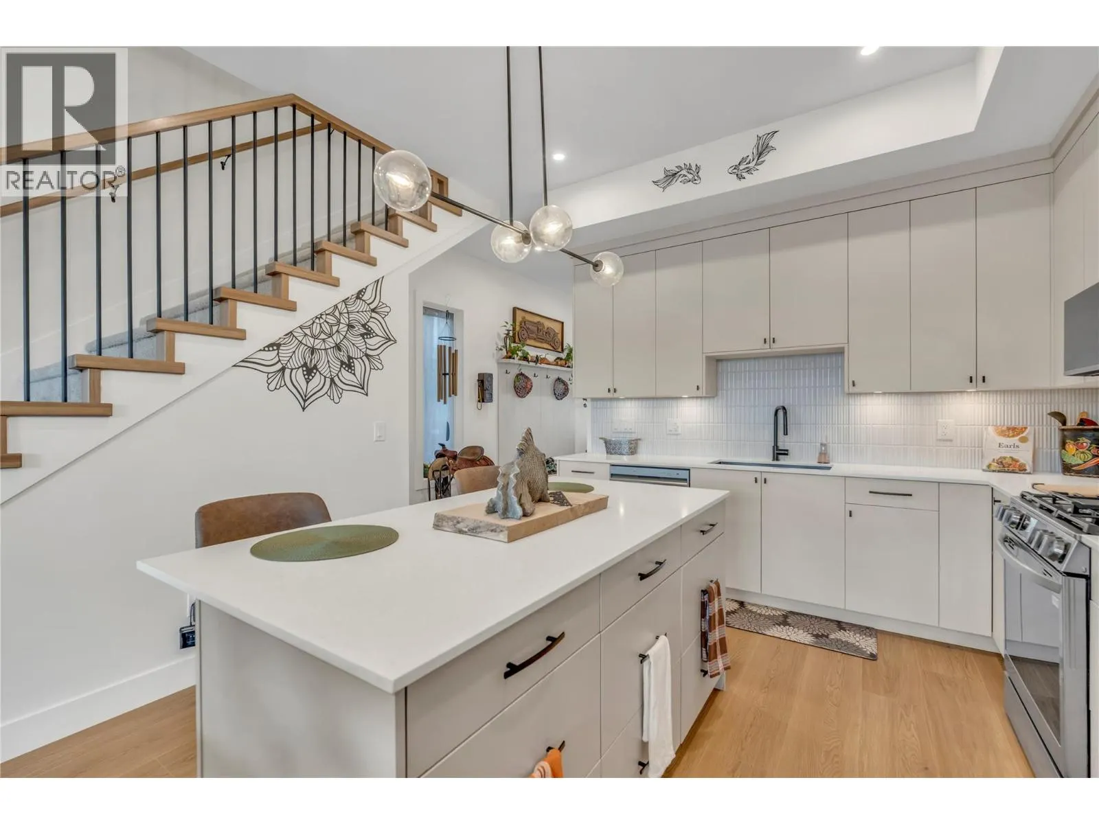 386 Chardonnay Avenue