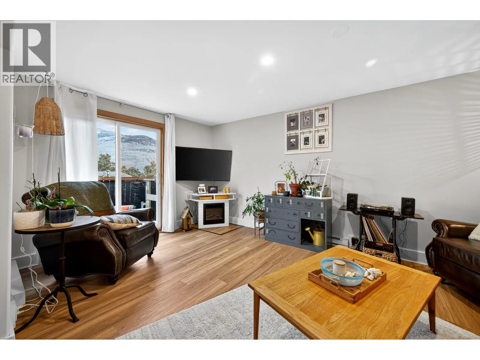 870 MCQUEEN Drive Unit# 114
