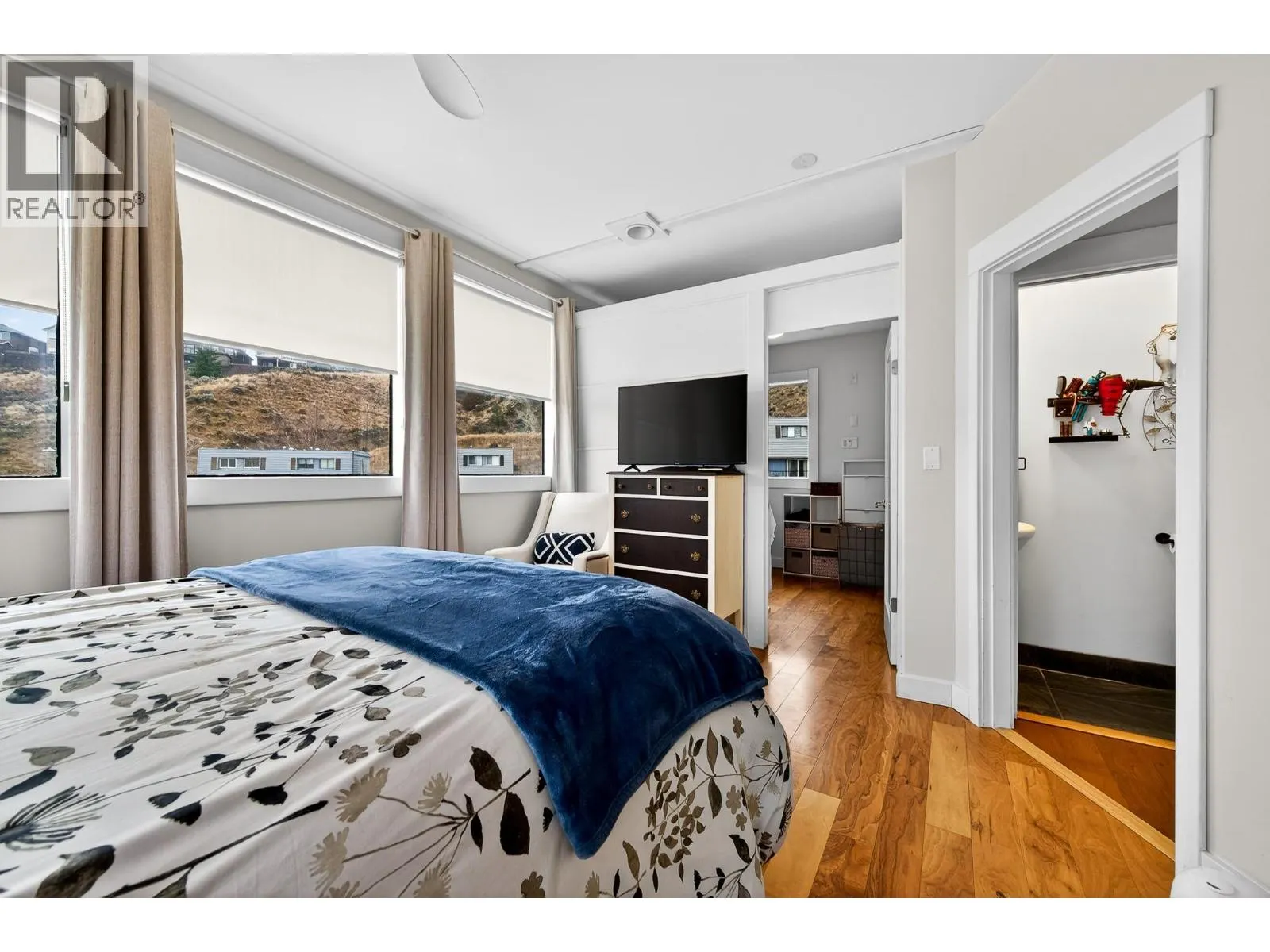 870 MCQUEEN Drive Unit# 114
