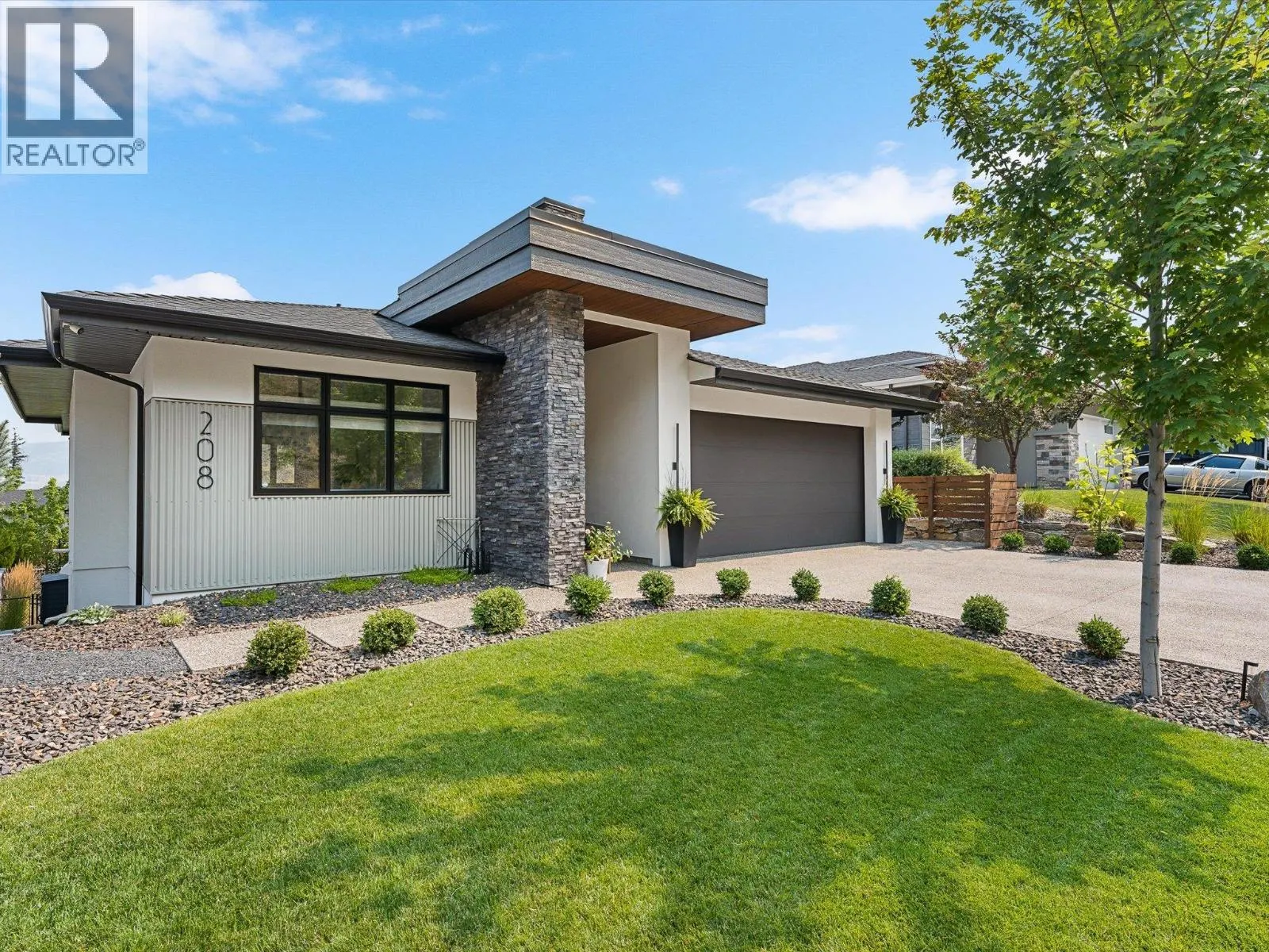 208 Skyland Drive
