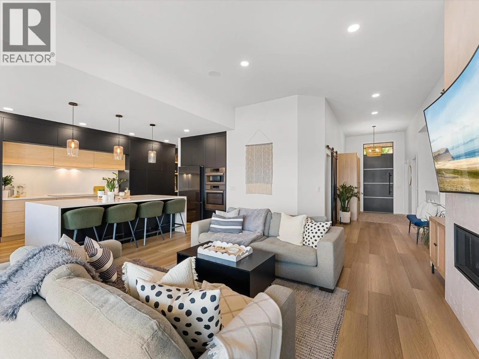 208 Skyland Drive