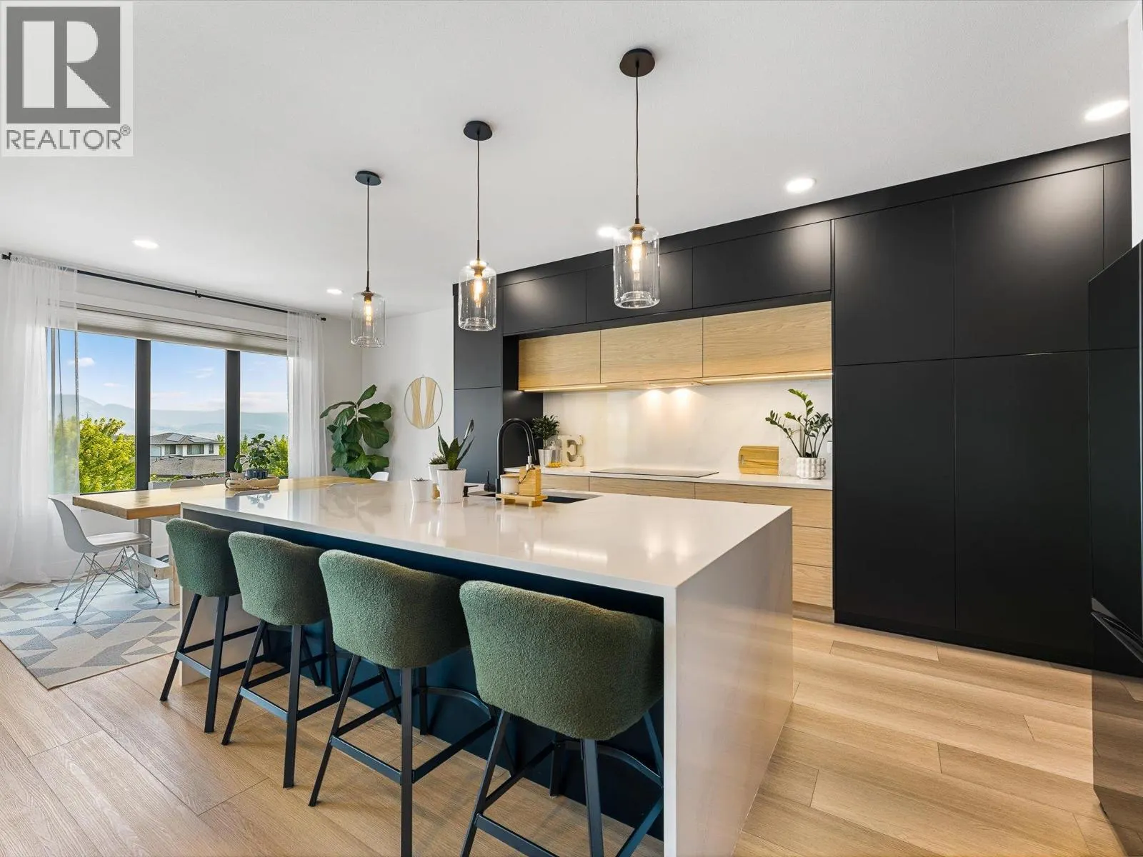 208 Skyland Drive