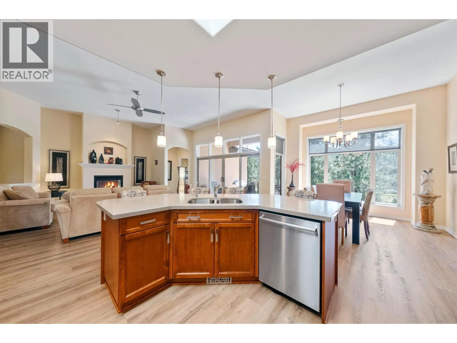 4100 Gallaghers Parkland Drive Unit# 16