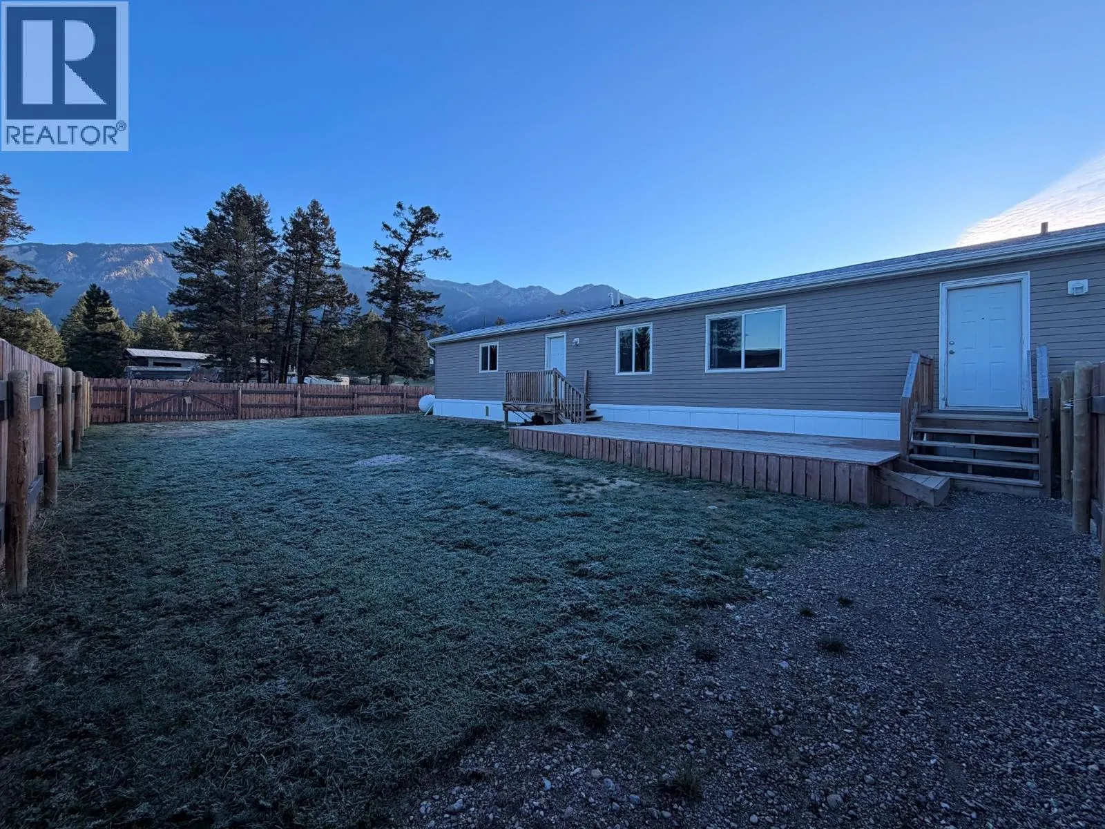 4821 CRESCENTWOOD Drive