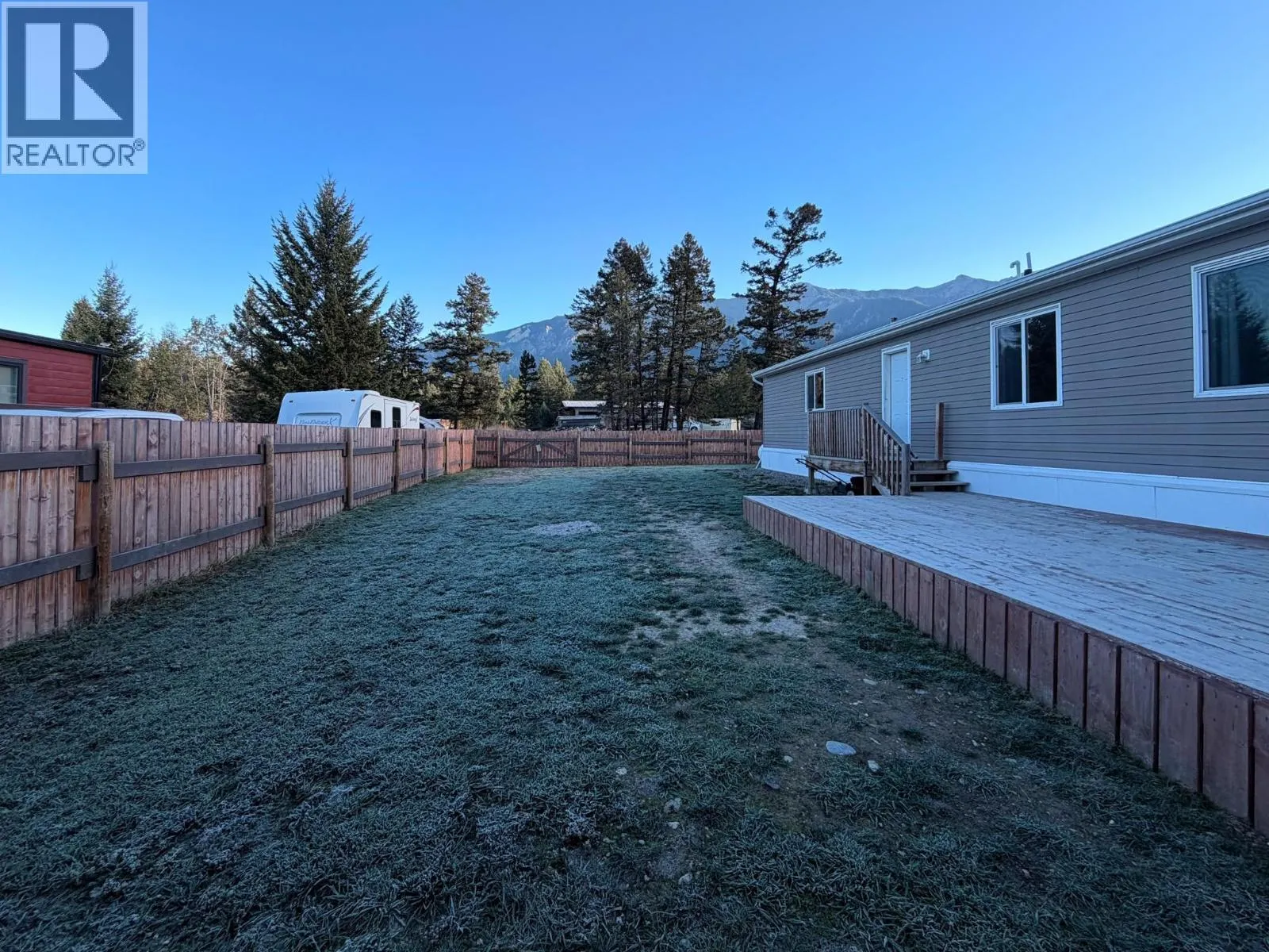 4821 CRESCENTWOOD Drive