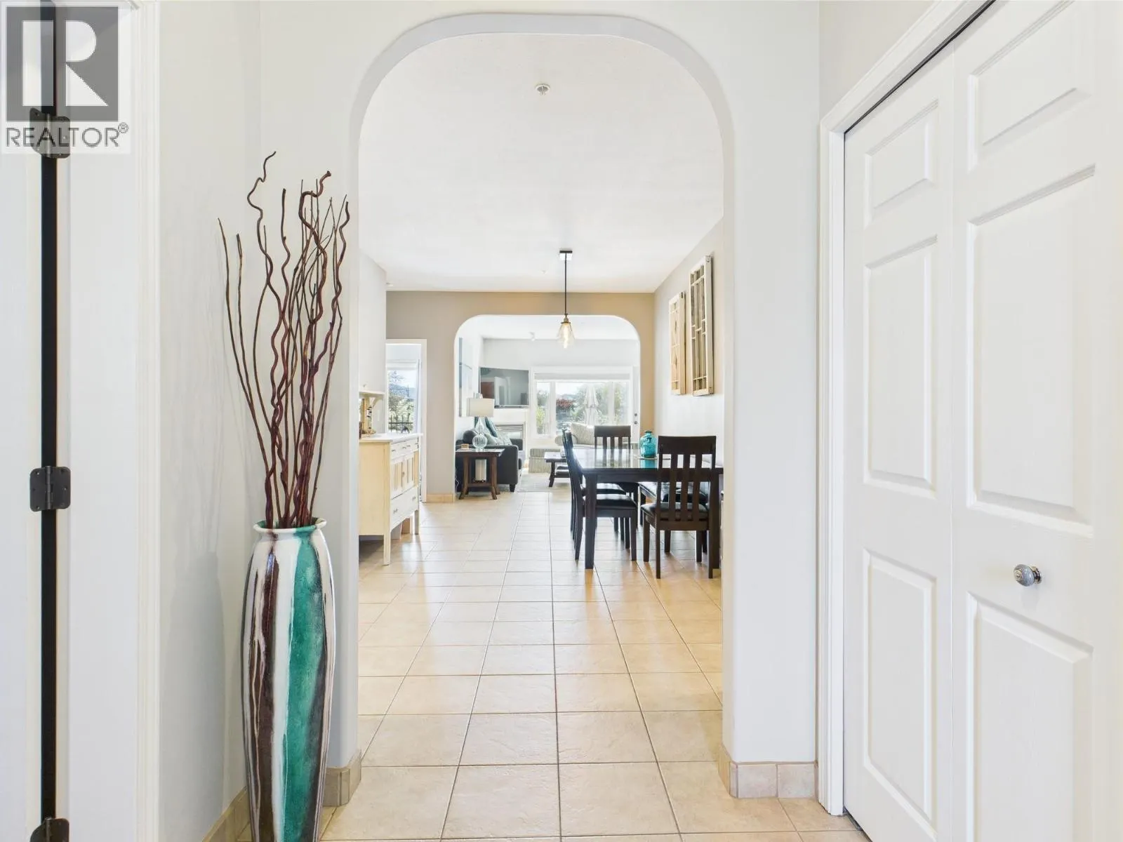15 Solana Key Court Unit# 108