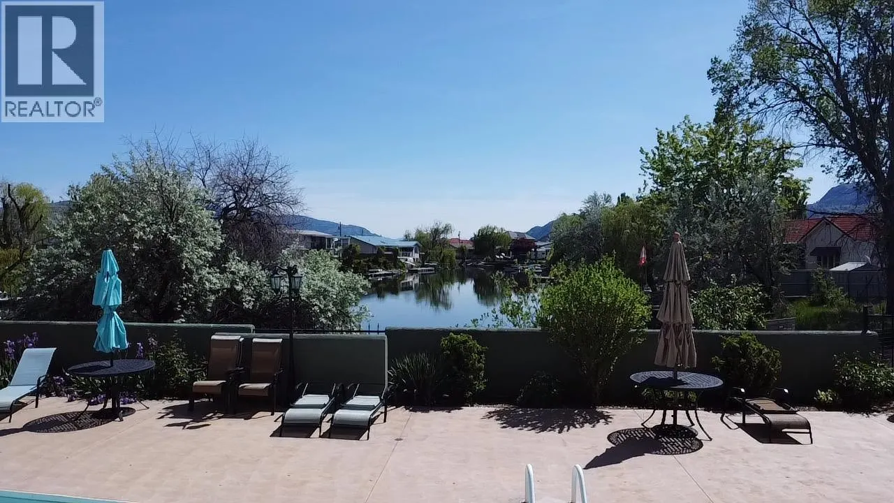 15 Solana Key Court Unit# 108