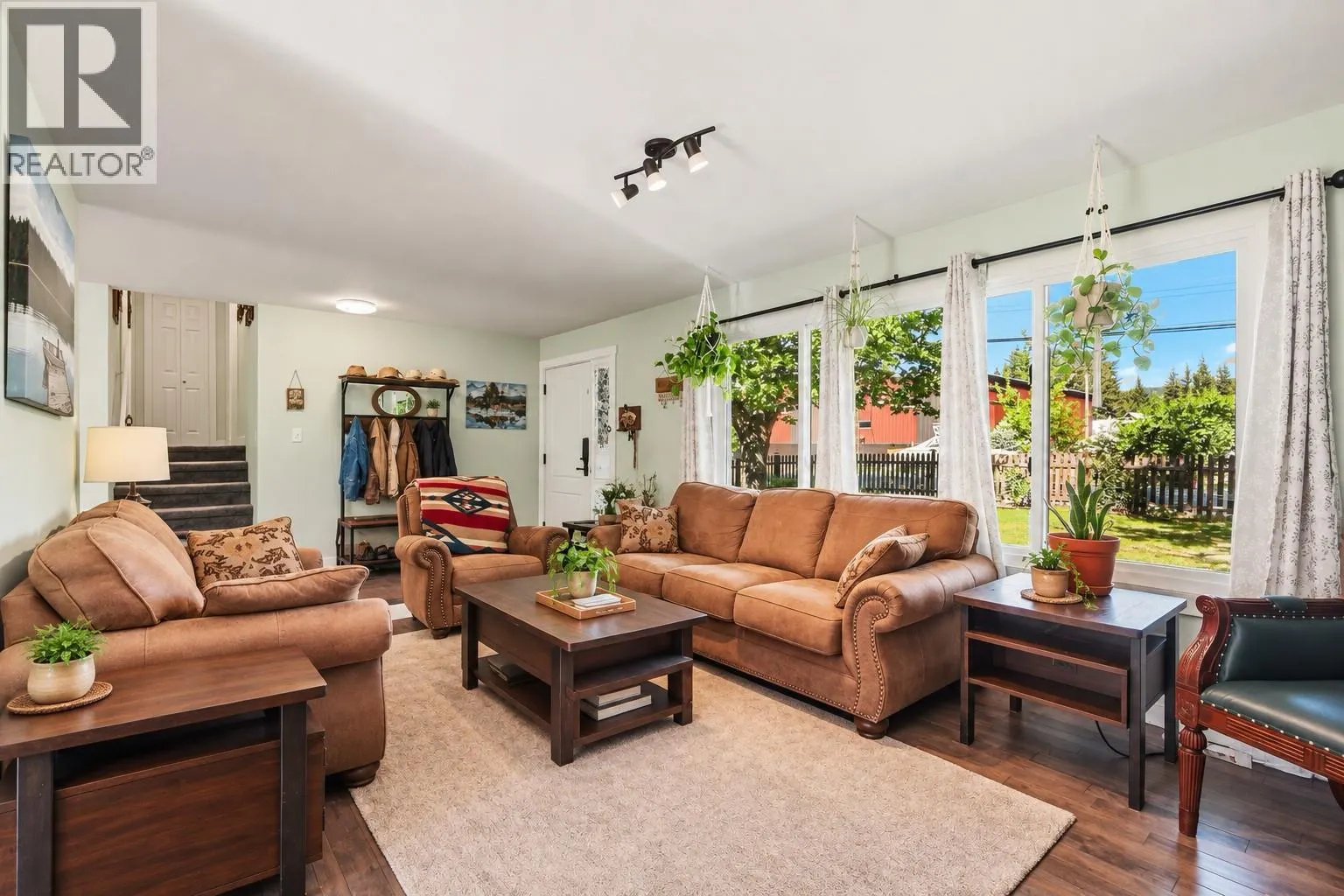 606 Riverside Avenue