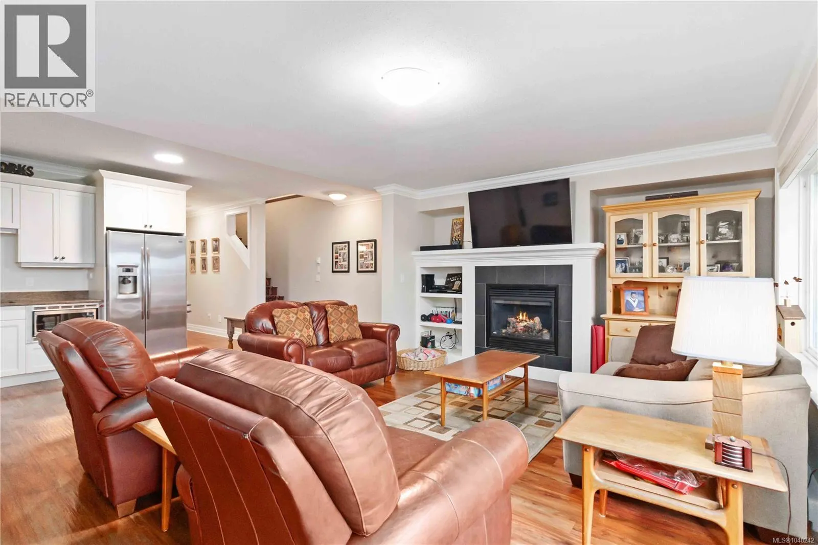 3 6995 Nordin Rd