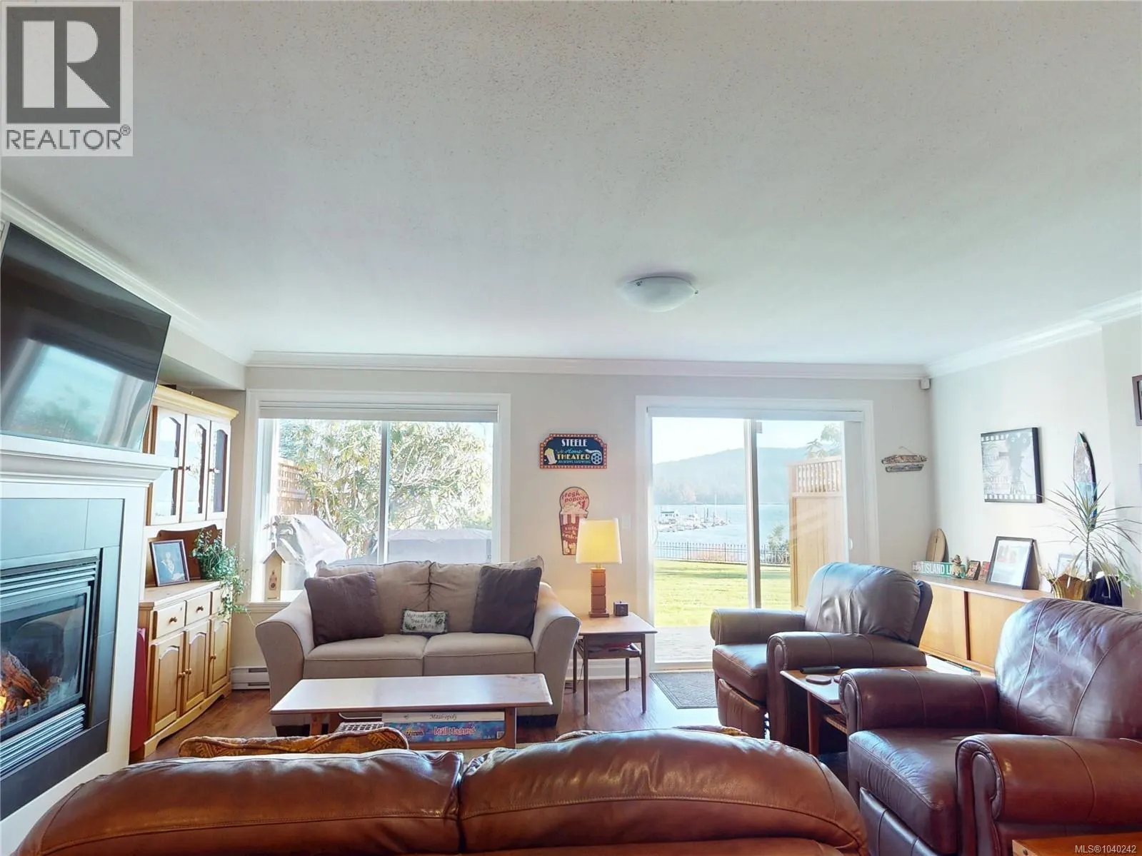 3 6995 Nordin Rd