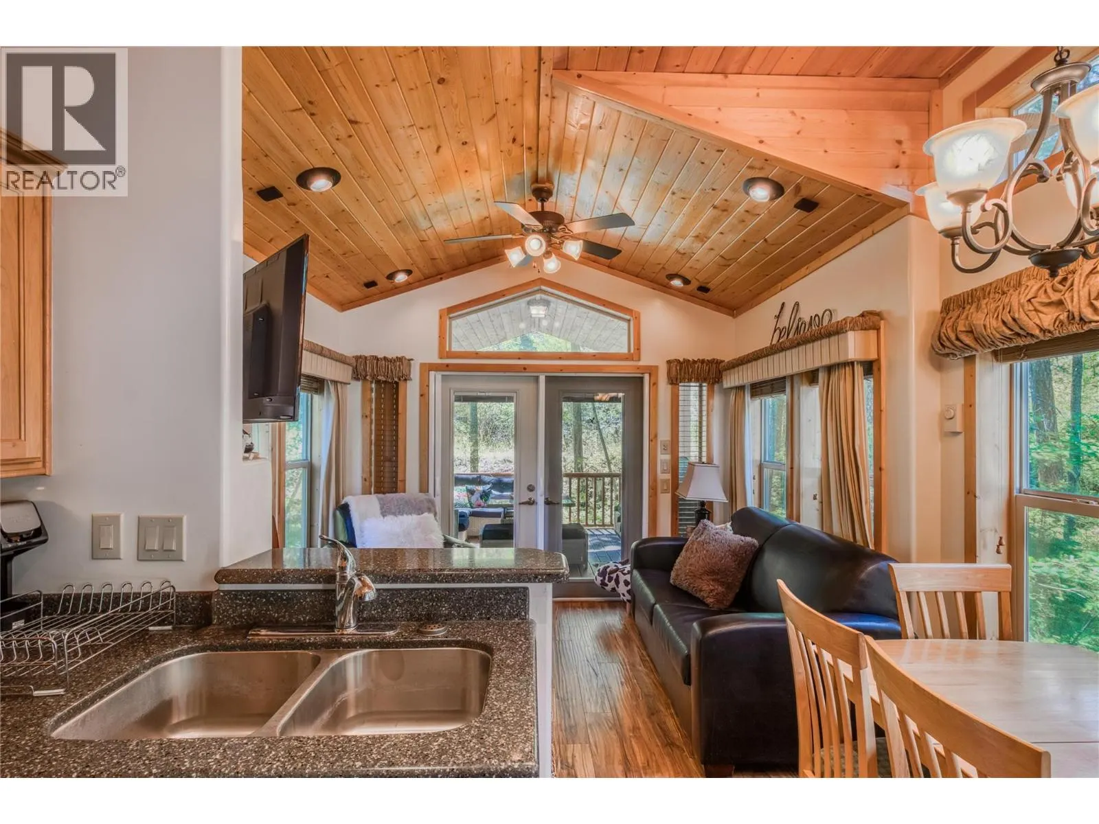4835 Paradise Valley Drive Unit# 39