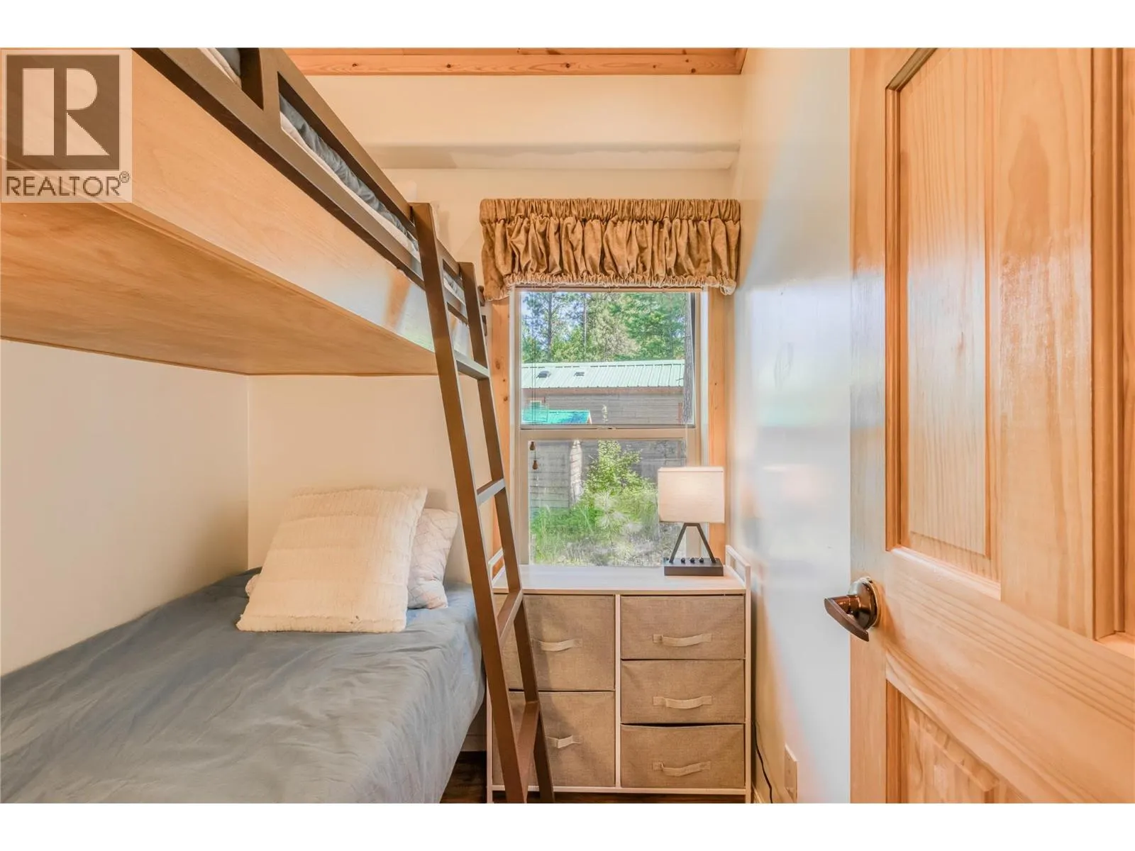 4835 Paradise Valley Drive Unit# 39