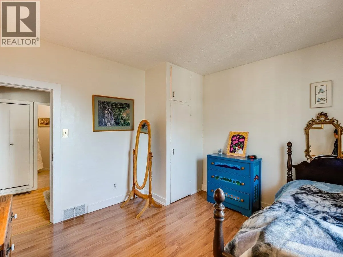 904 Fifth Street