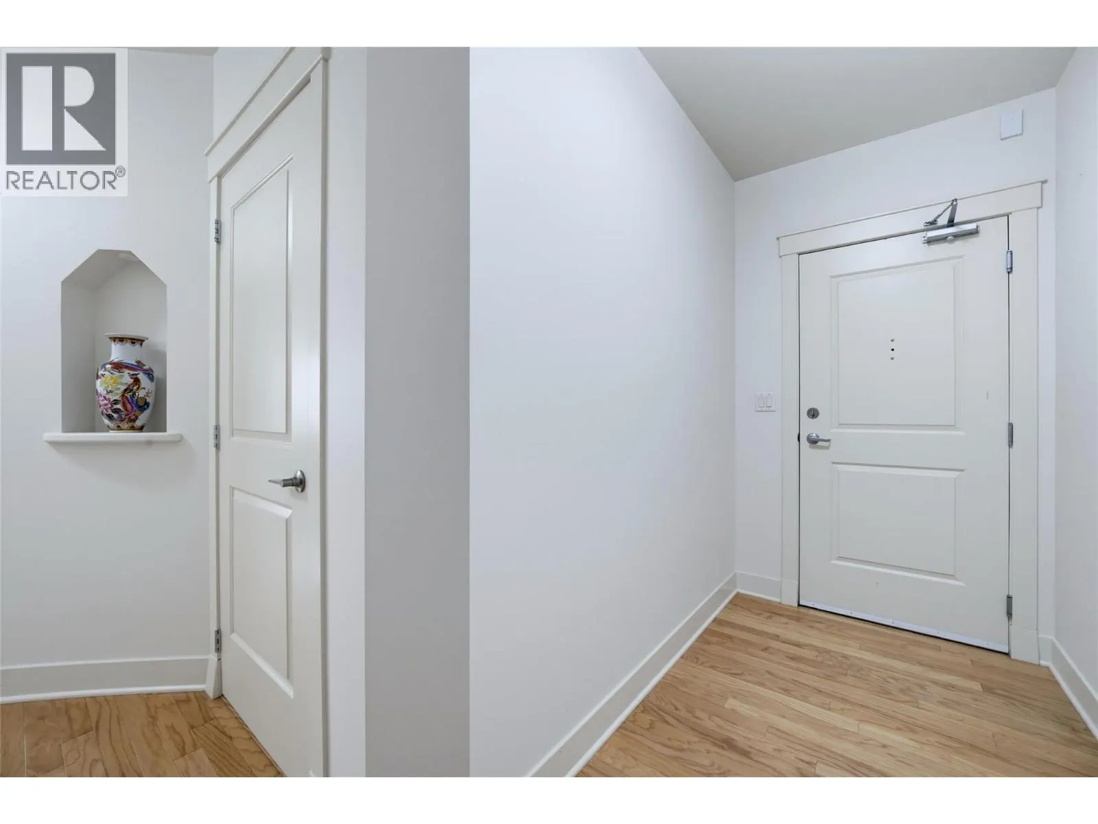 611 Shuswap Street SW Unit# 202