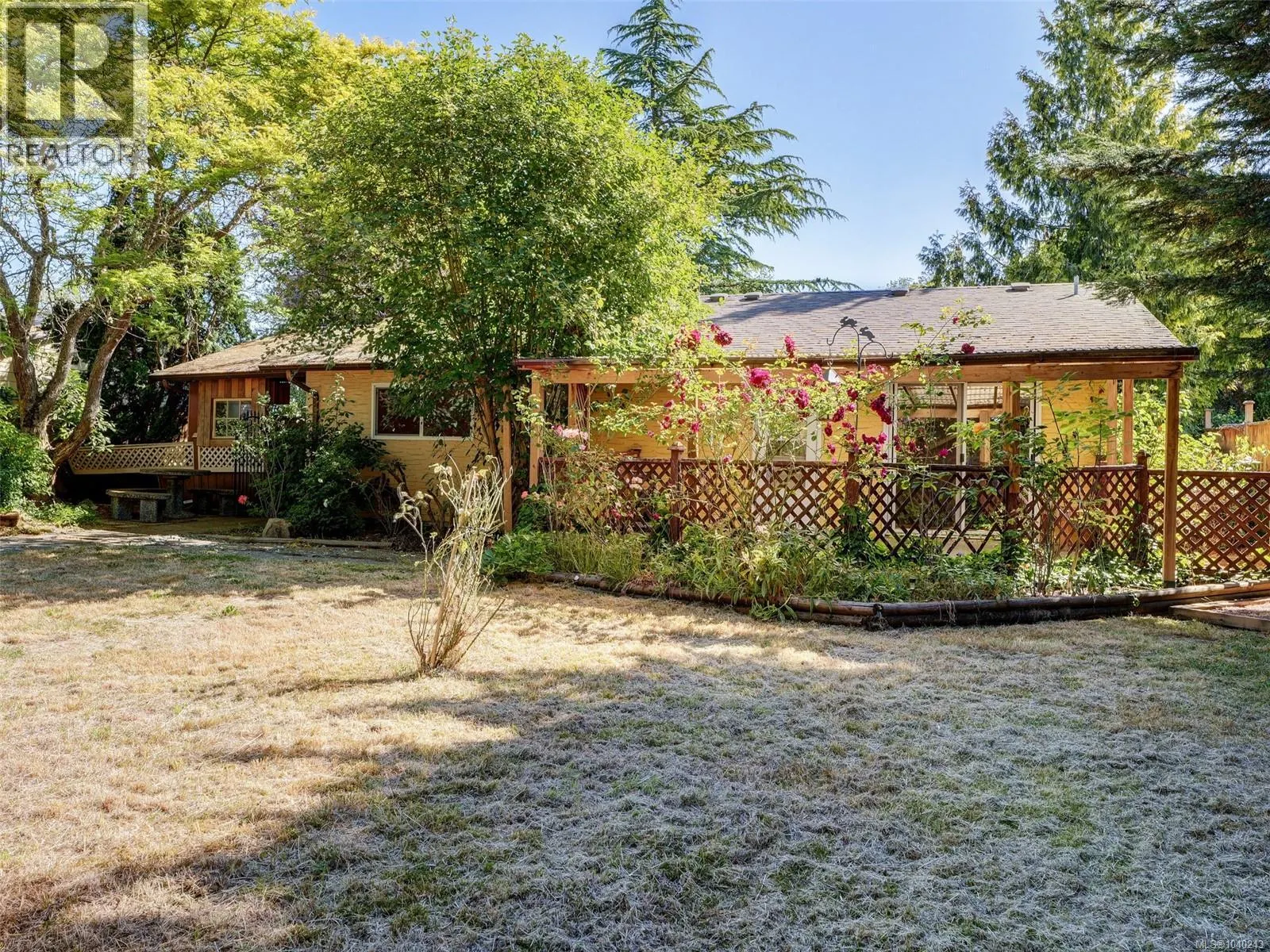 10040 Wisteria Pl