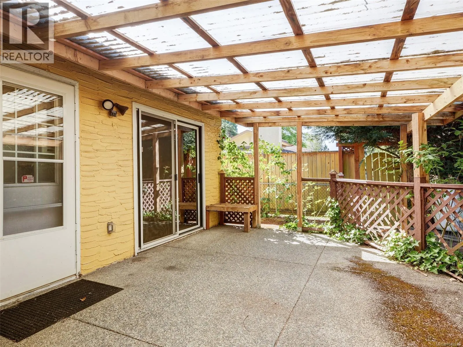 10040 Wisteria Pl