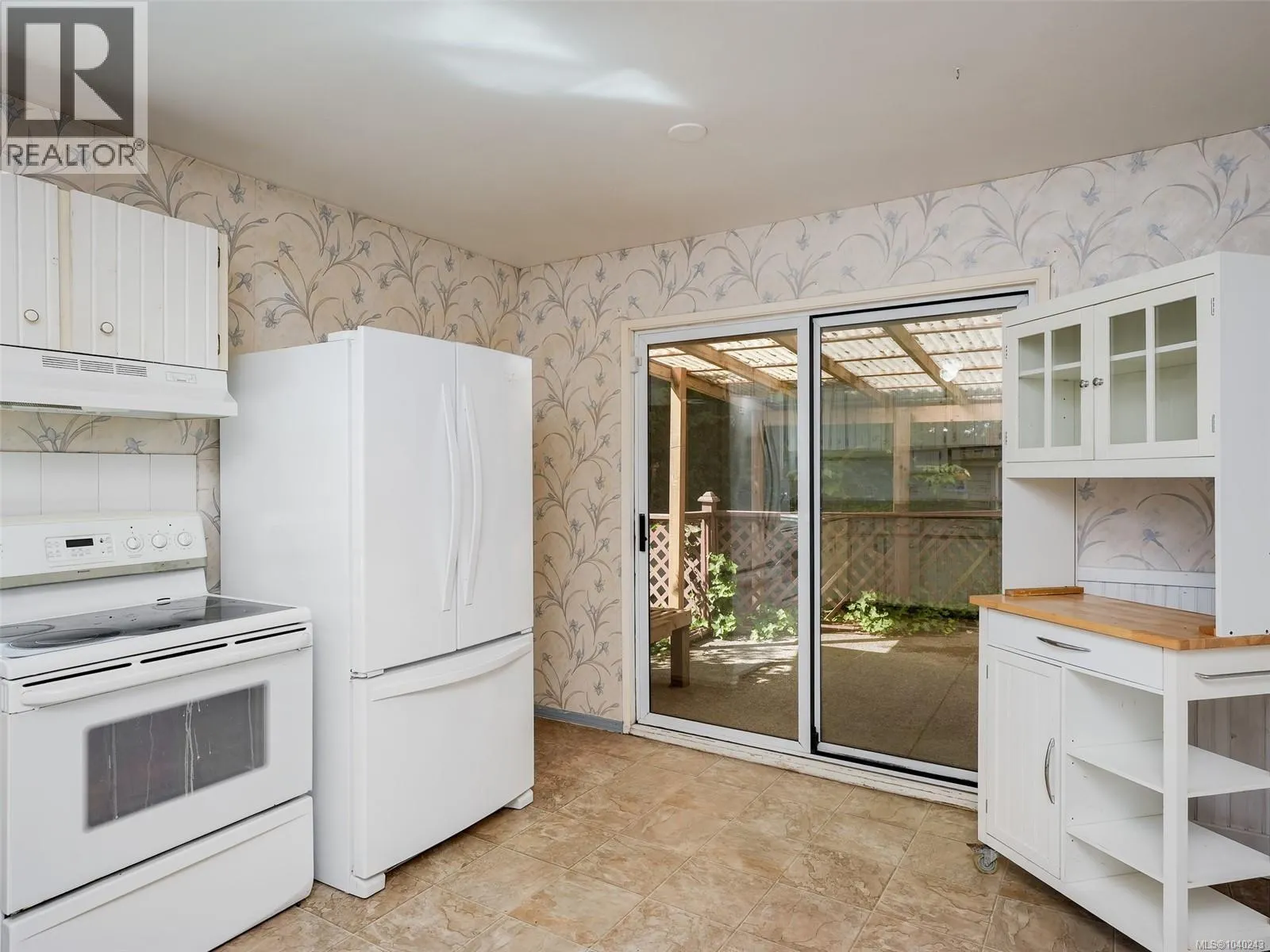 10040 Wisteria Pl
