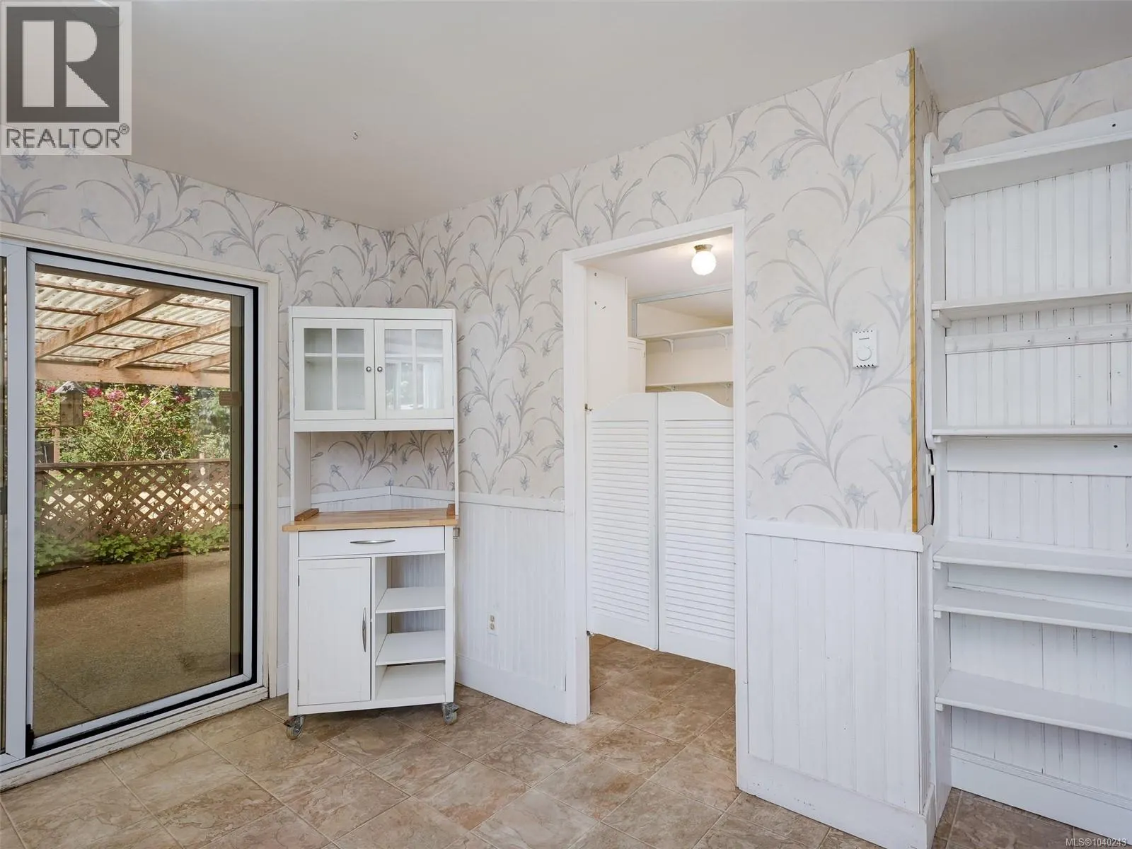 10040 Wisteria Pl