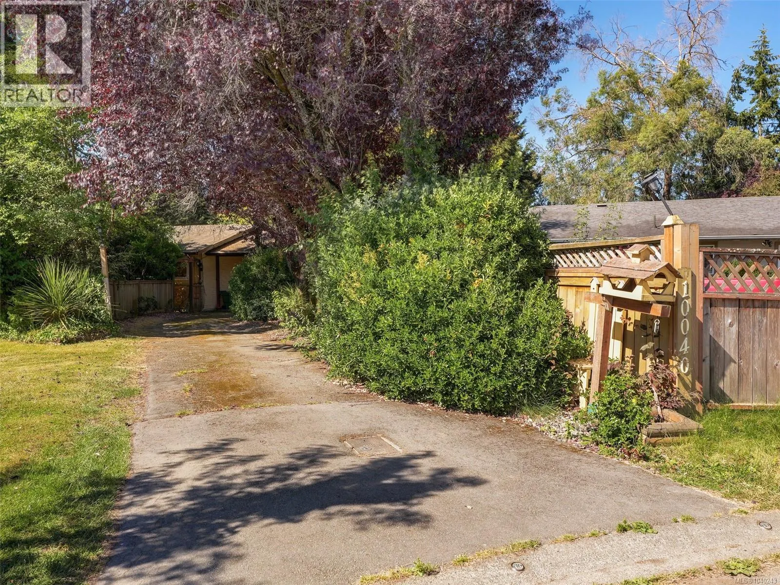10040 Wisteria Pl