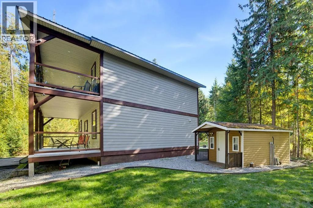 686 Swanbeach Road