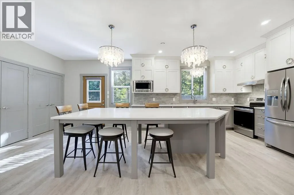686 Swanbeach Road