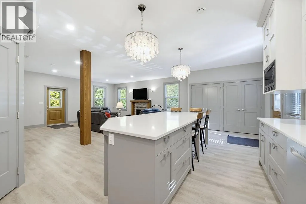 686 Swanbeach Road