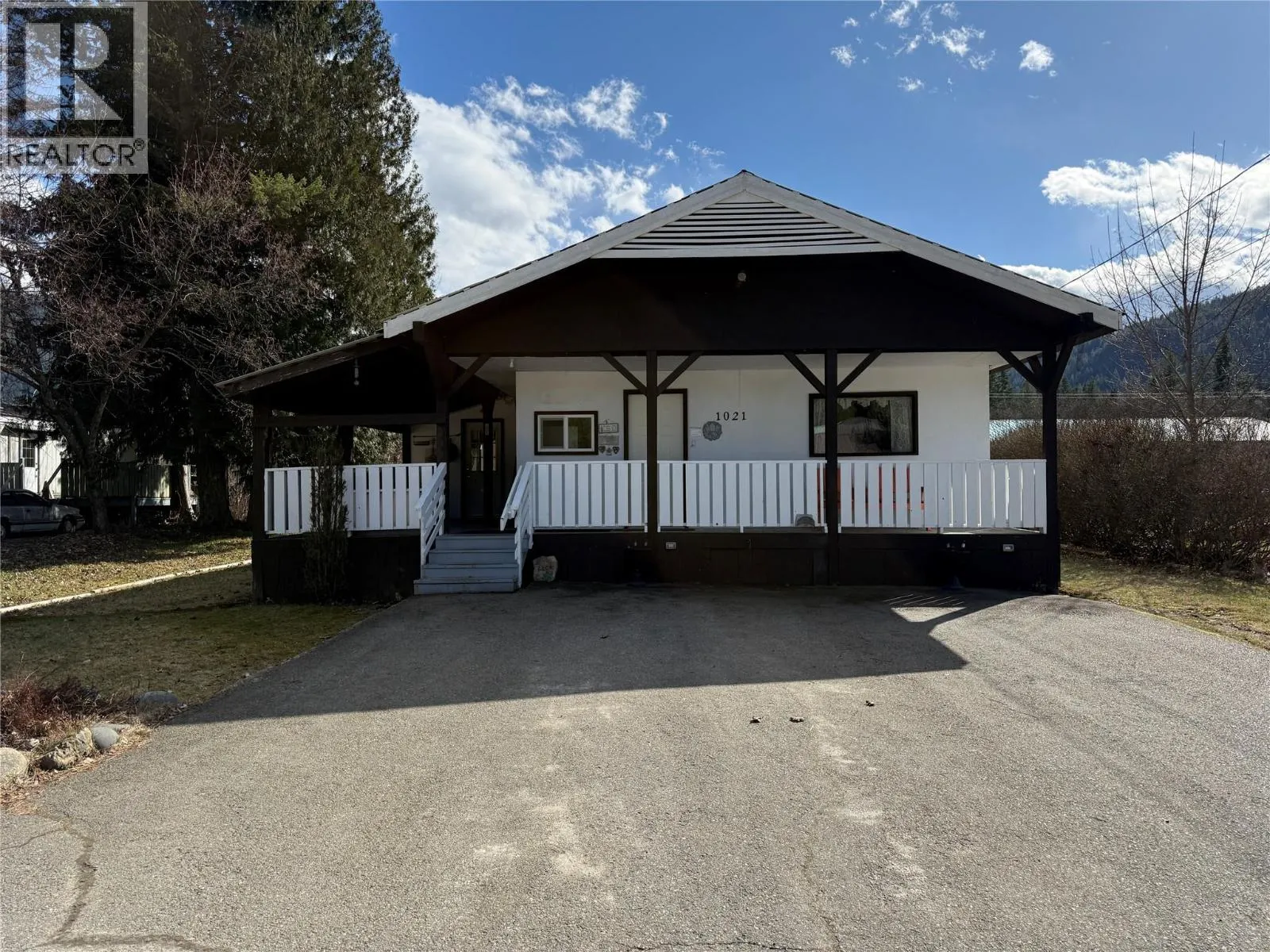 1021 Garden Road